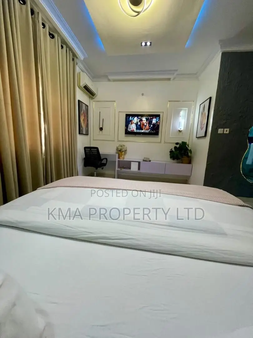 Tastefully Furnished 1 Bedroom Apartment in Lekki Phase 1