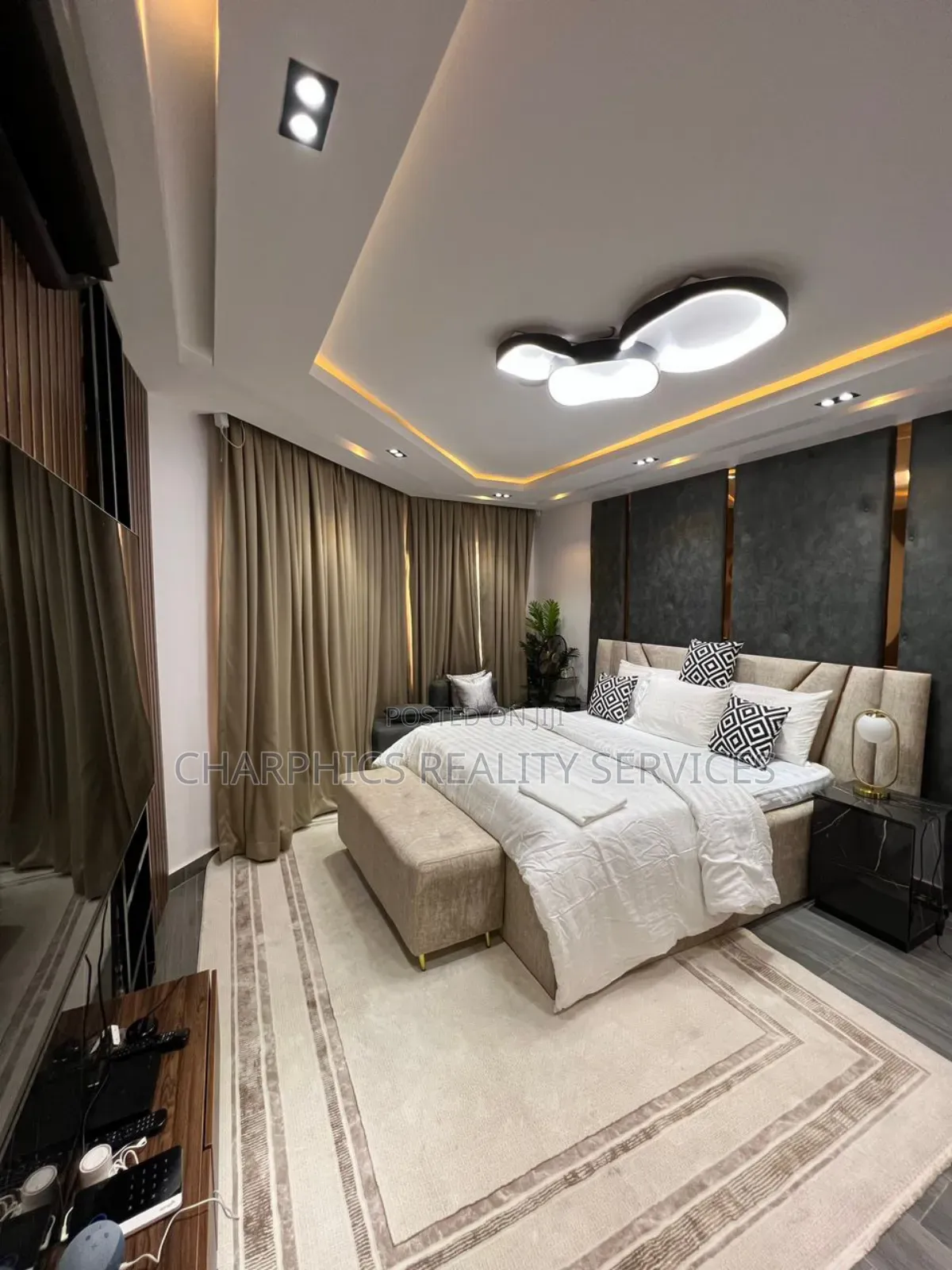 Furnished 3bdrm Apartment in Osapa london for sale in Osapa london
