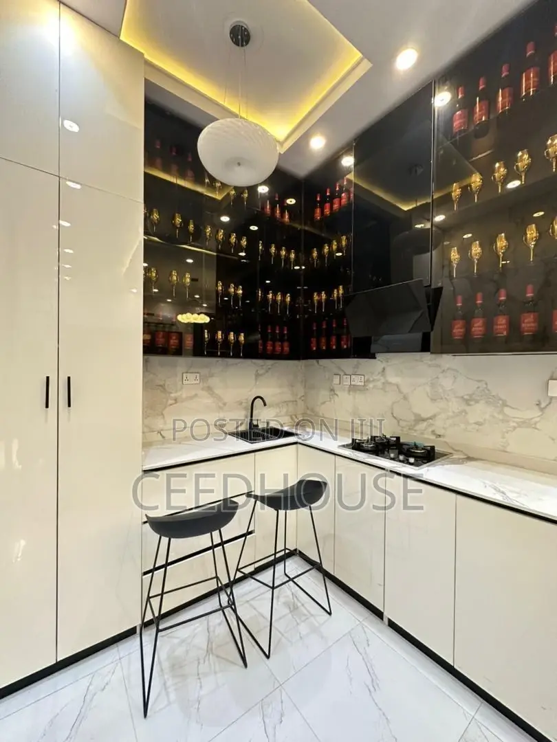 Luxurious Studio Apartment in Chevron