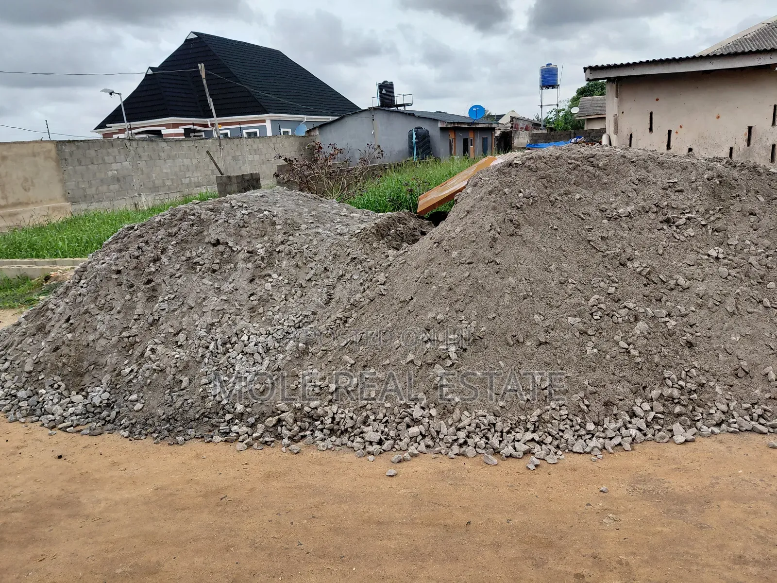 Half Plots Dwarf Fence Ijegun Ijegemo 4 Sale New Highway in Ijegun