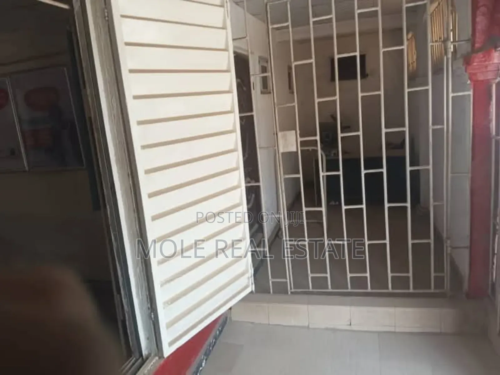 A Mini Warehouse 4 Sale by Bustop Gowon Estate Egbeda in Egbeda / Egbeda