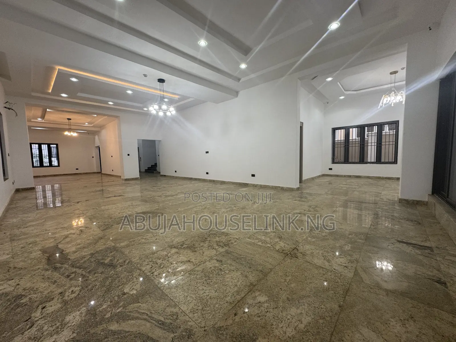 7bdrm Duplex in Guzape Main Abuja for sale in Guzape District
