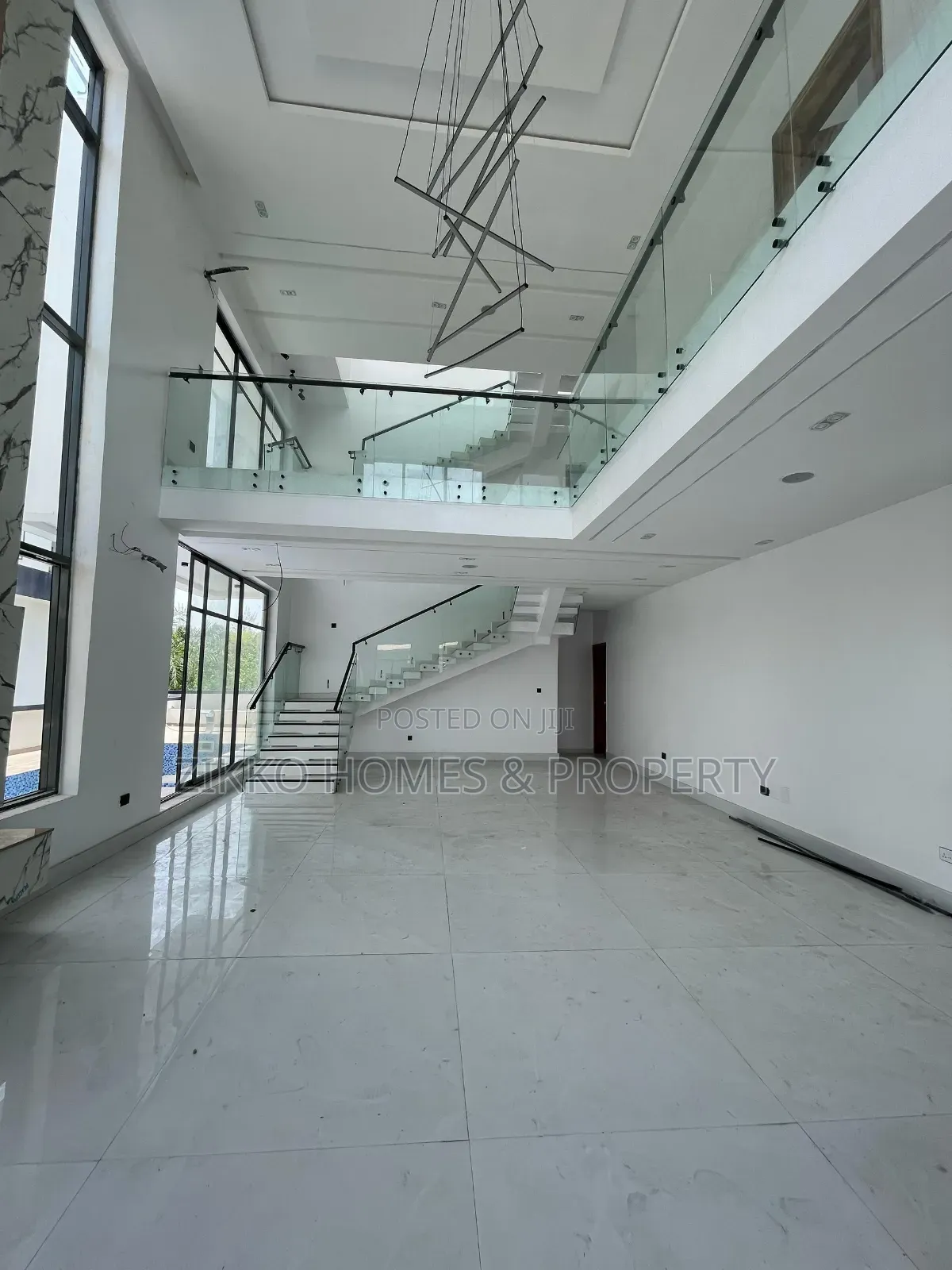 5bdrm Duplex in Lekky County, Lekki for sale in Lekki
