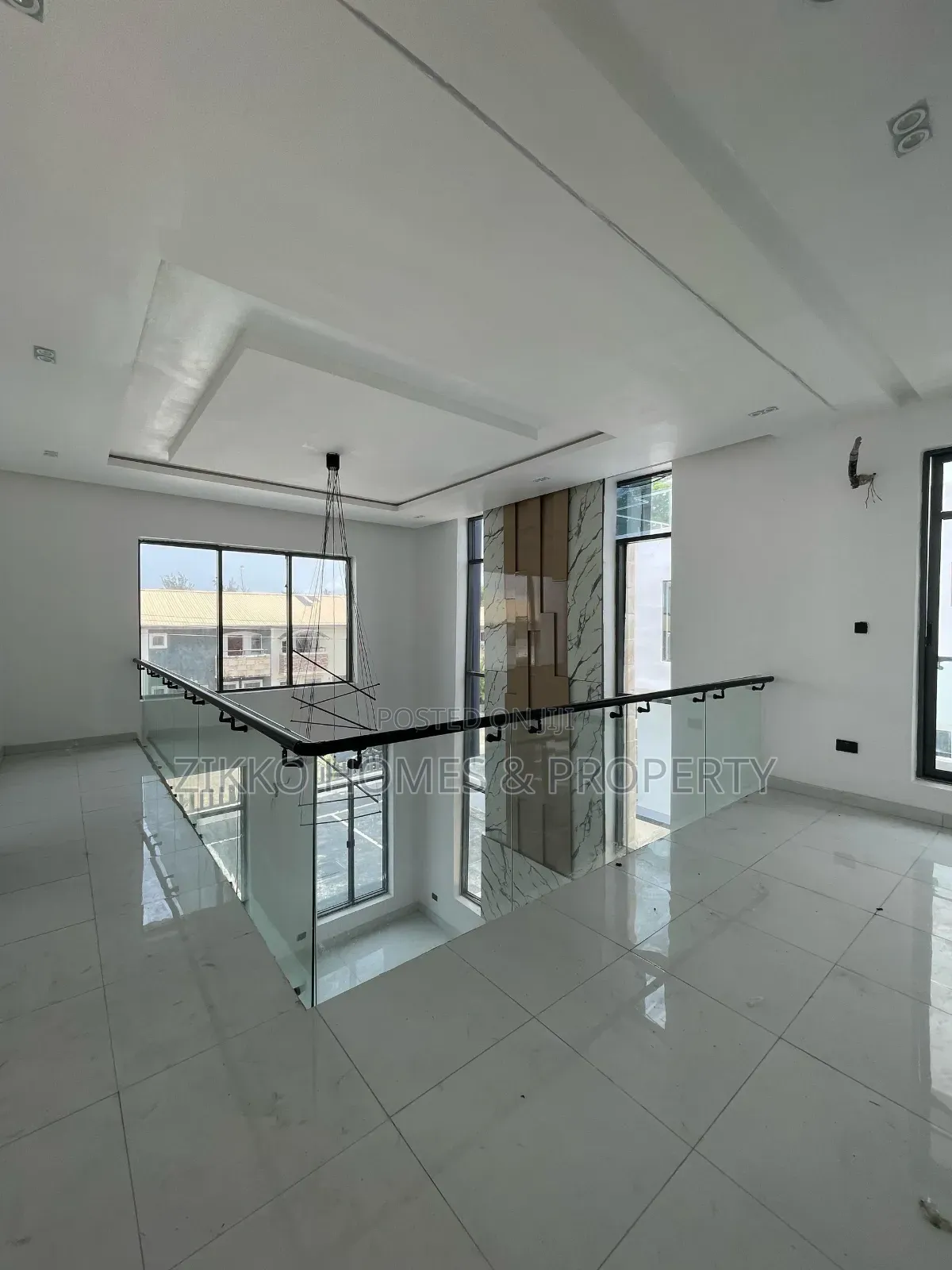 5bdrm Duplex in Lekky County, Lekki for sale in Lekki