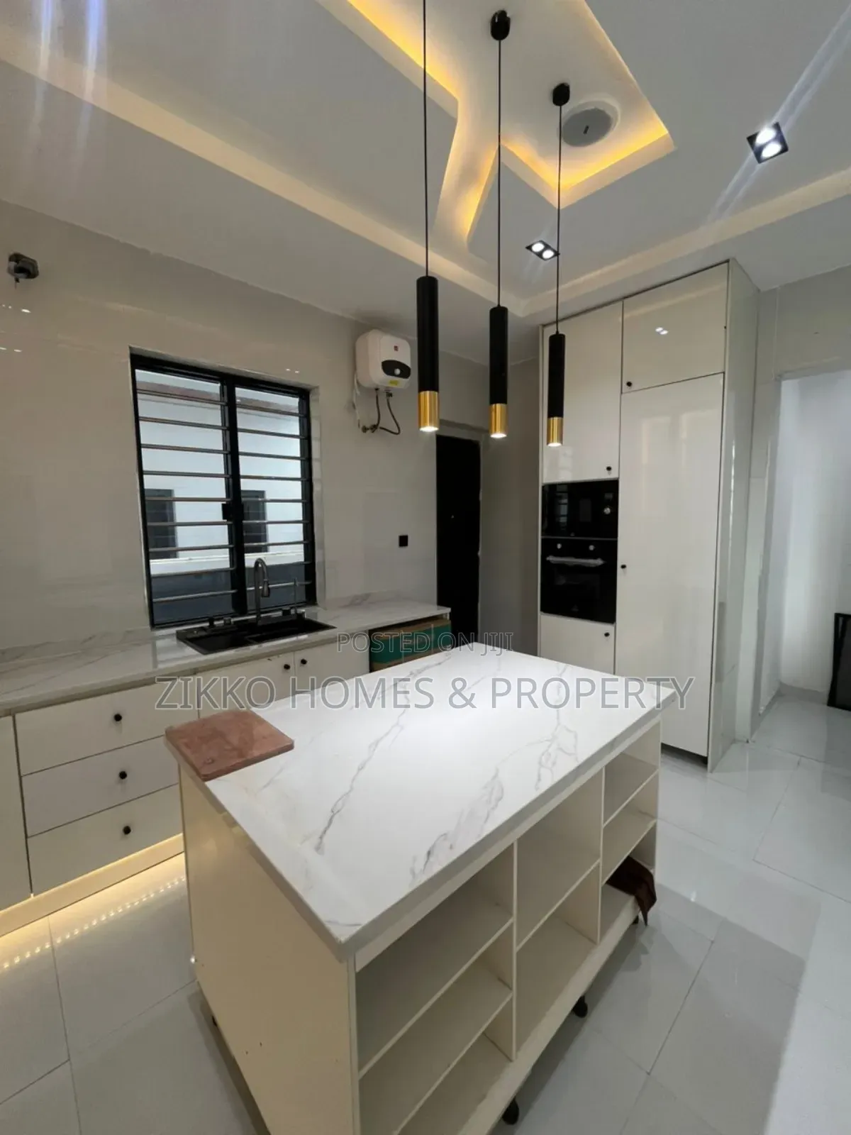 5bdrm Duplex in Ajah, Lekki for sale in Lekki