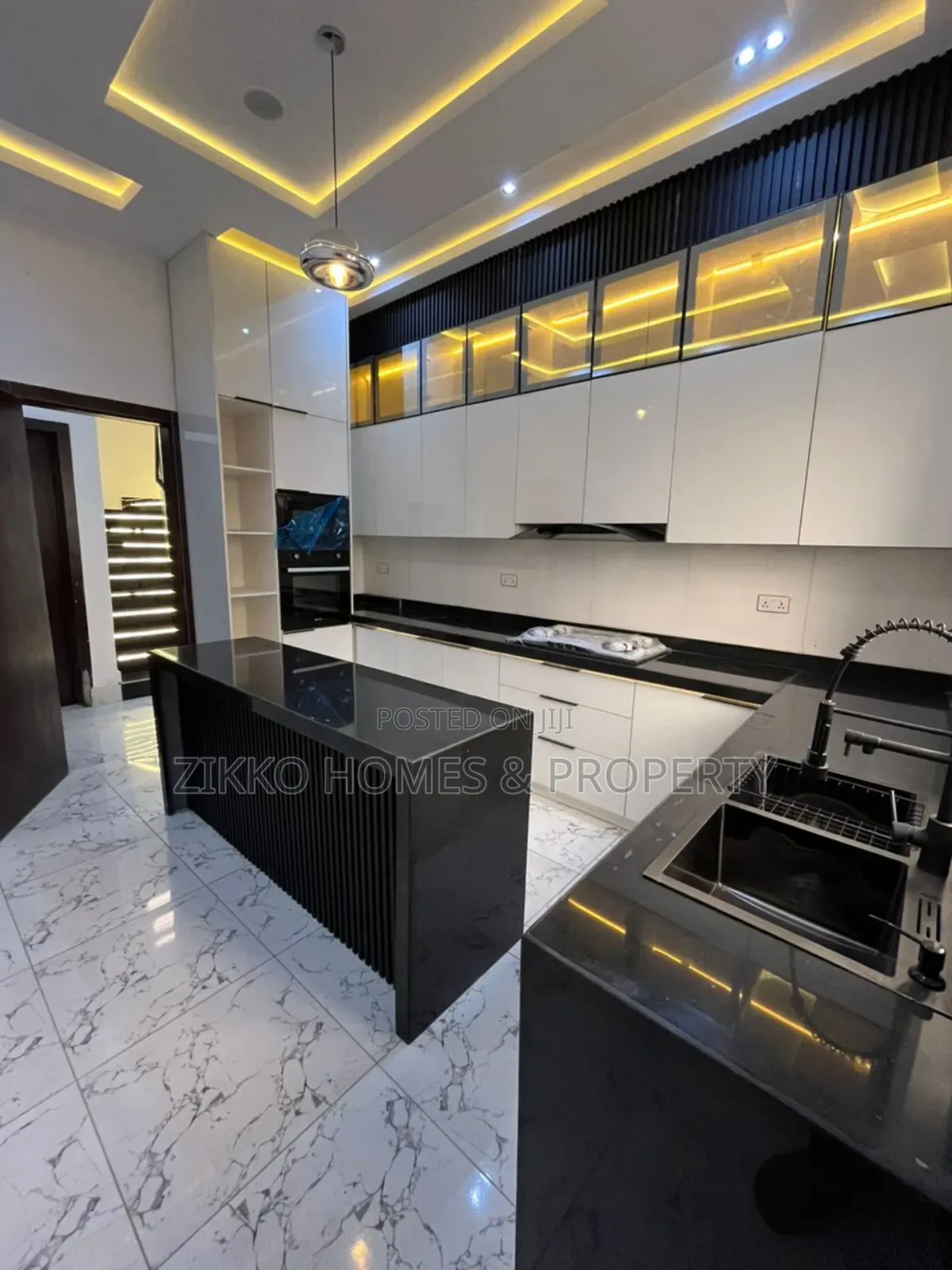5bdrm Duplex in Ajah, Lekki for sale in Lekki