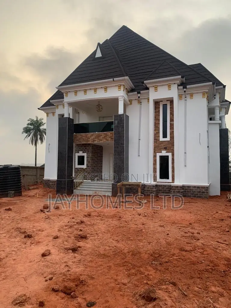 Furnished 4bdrm Duplex in Ogbeozoma Okpanam, Oshimili South for sale in Oshimili South