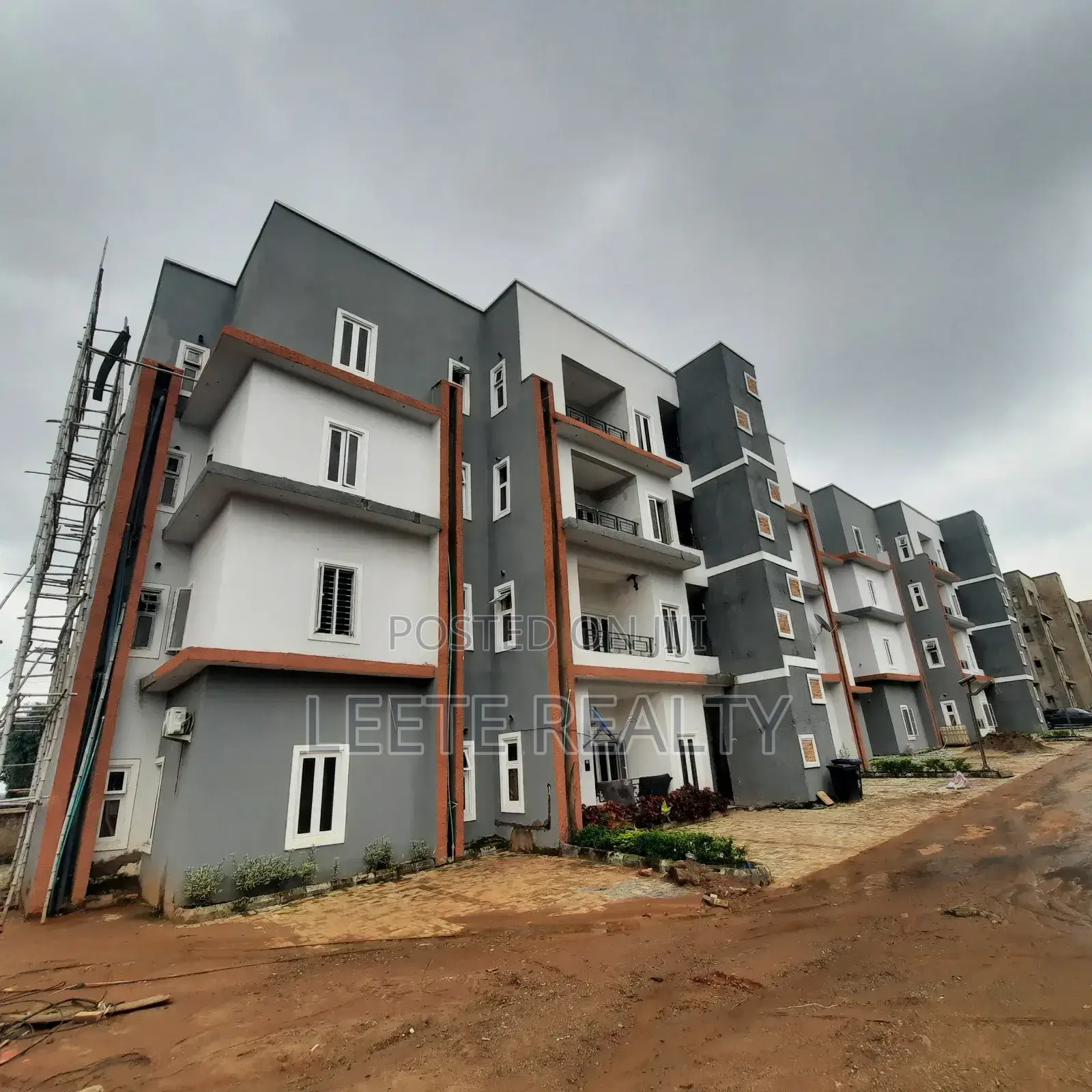 Furnished 3bdrm Apartment in Kaura for sale in Kaura
