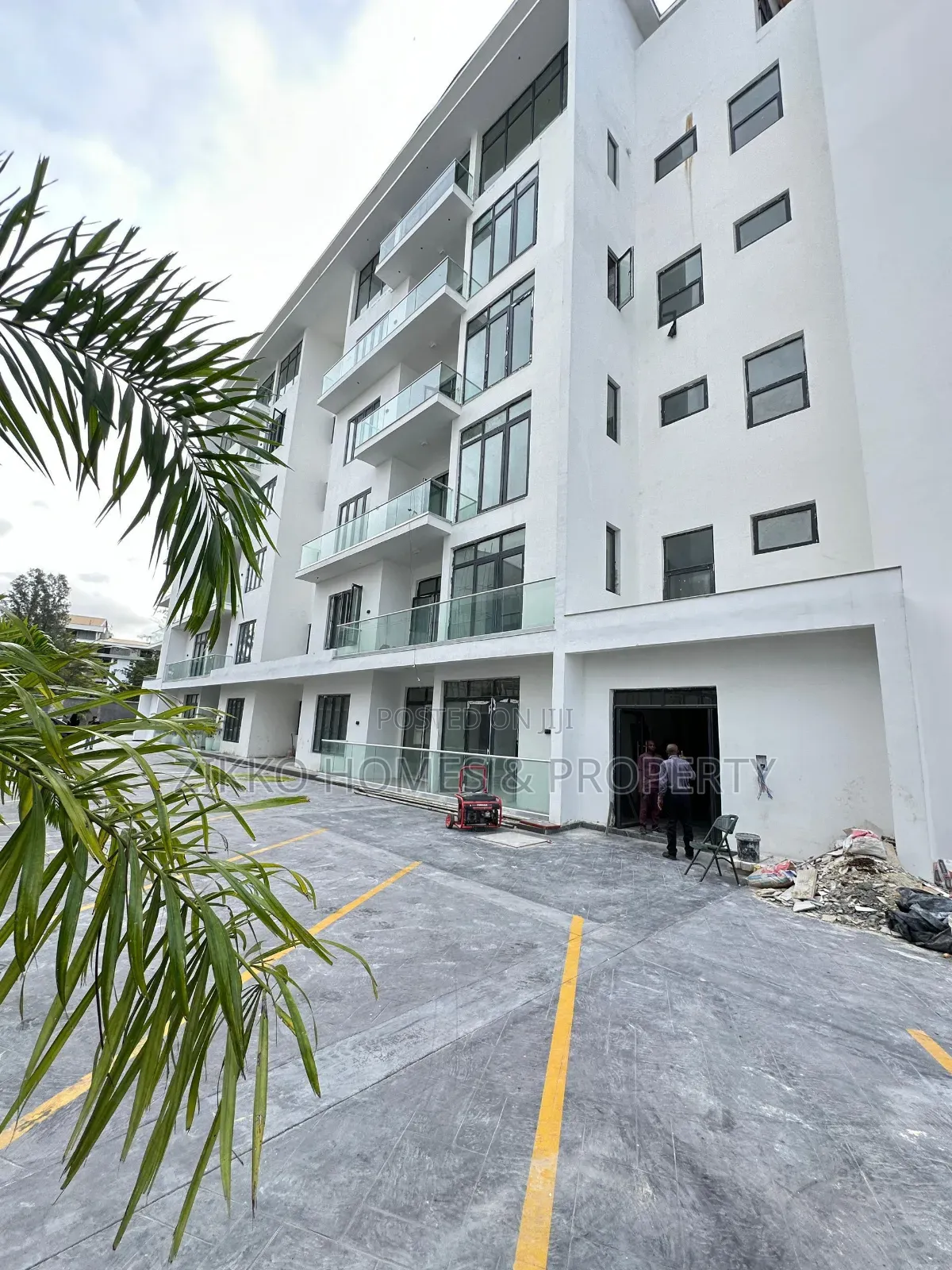 3bdrm Apartment in Banana Island for sale in Banana Island