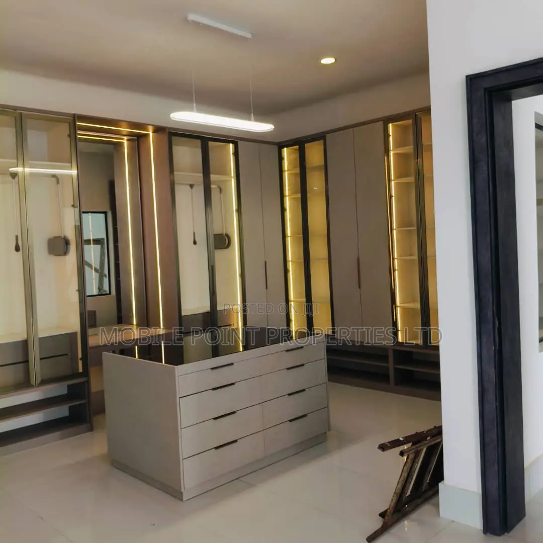 Furnished 8bdrm Mansion in Asokoro for sale in Asokoro