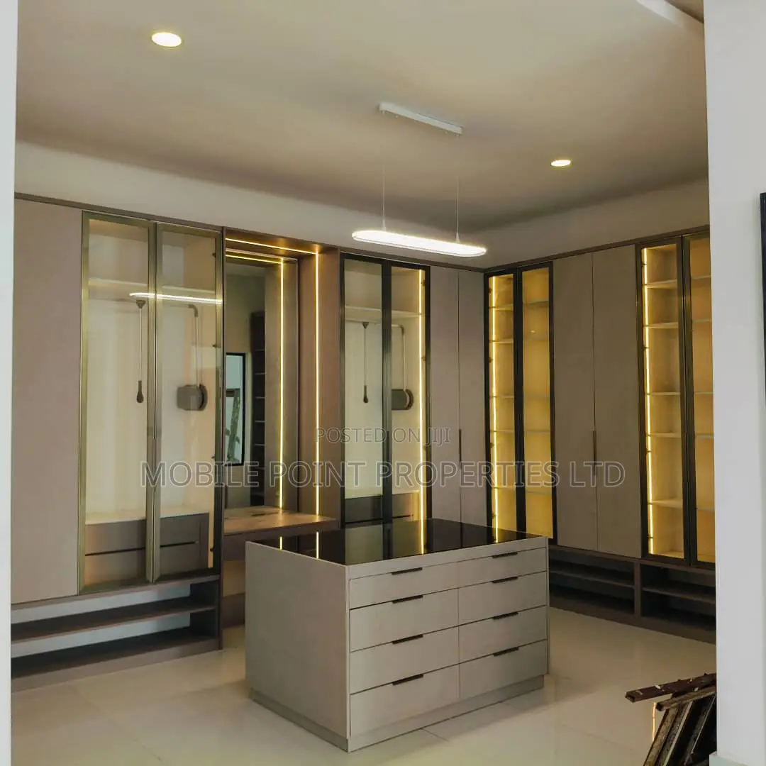 Furnished 8bdrm Mansion in Asokoro for sale in Asokoro