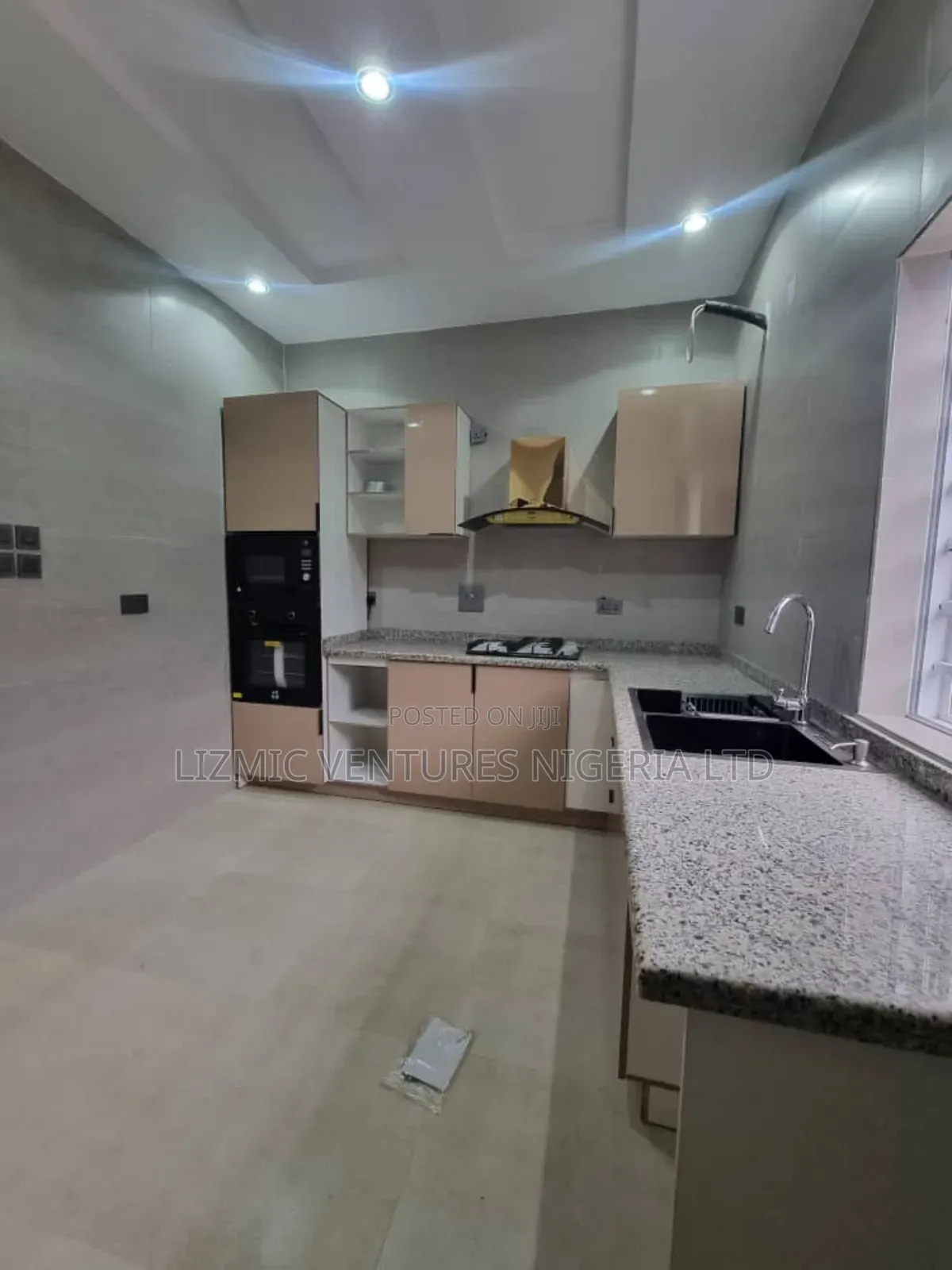 Furnished 3bdrm Apartment in Ikeja, Awolowo Way for sale in Awolowo Way