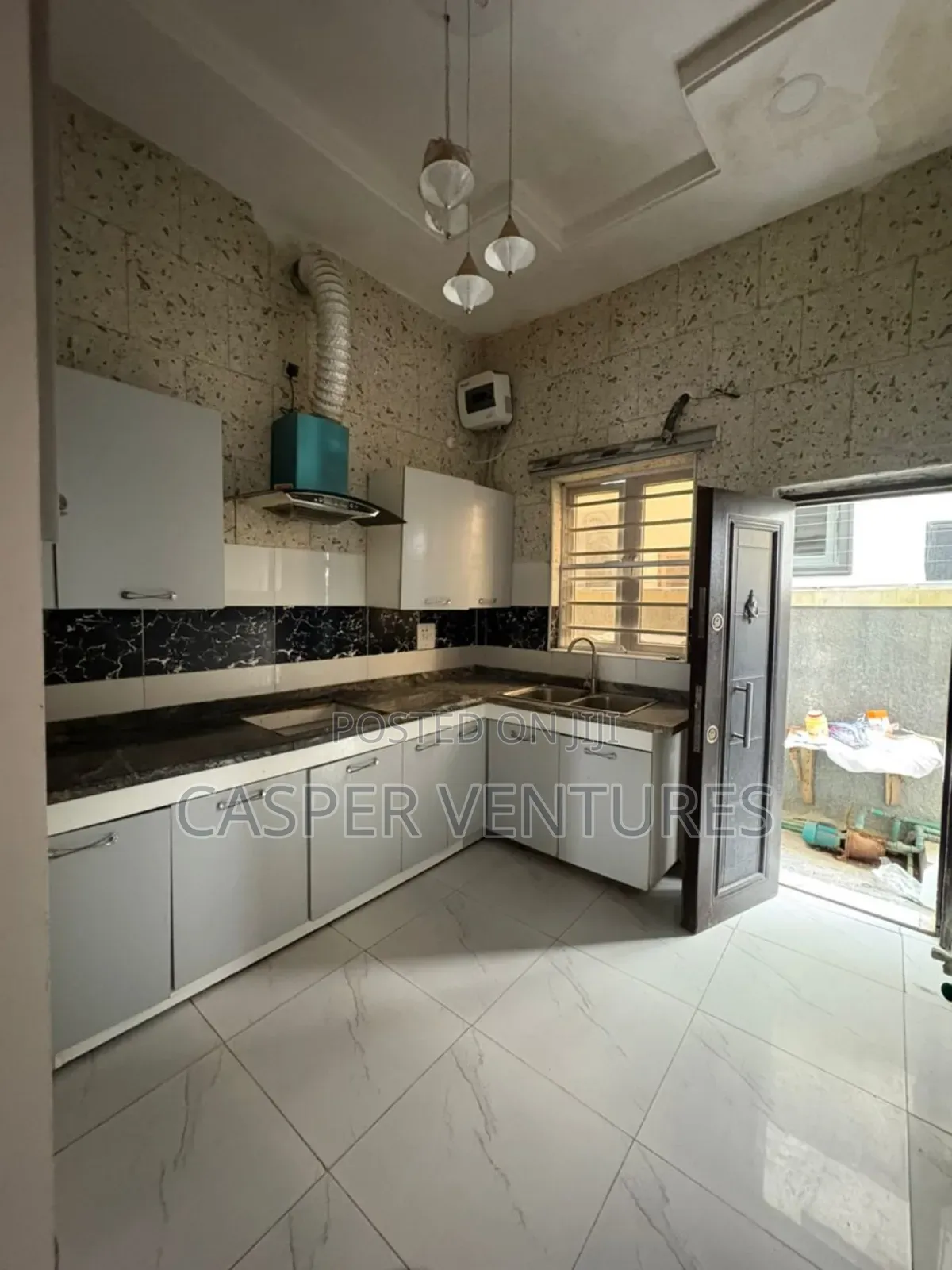 1bdrm Shared Apartment in Van Daniels, Lekki Phase 2 for rent in Lekki Phase 2