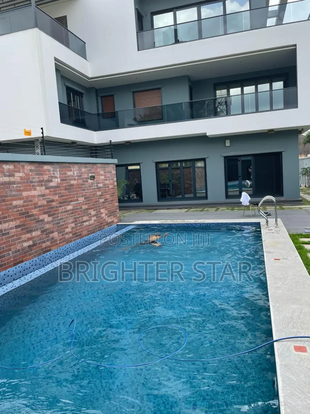 Furnished 7bdrm Villa in Gra for sale in Ikeja GRA