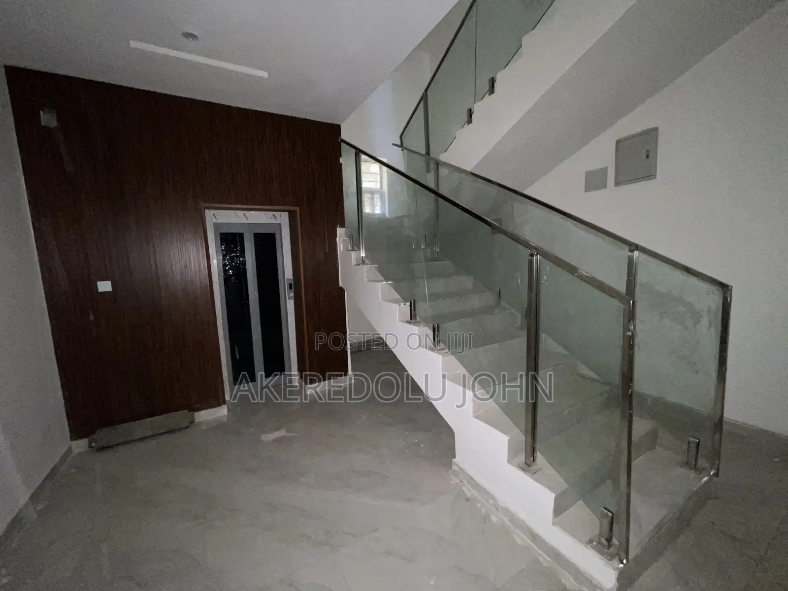 5bdrm Duplex in Kaura for sale in Kaura