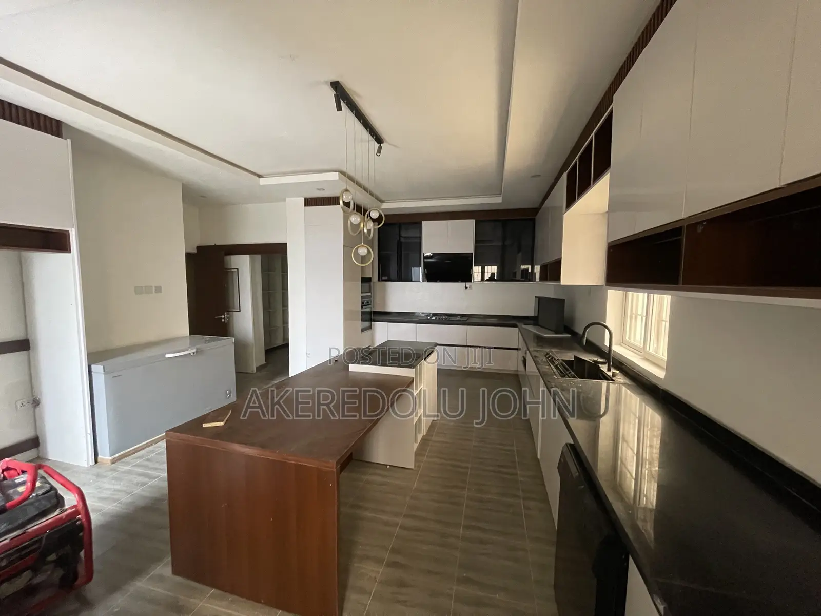 5bdrm Duplex in Kaura for sale in Kaura