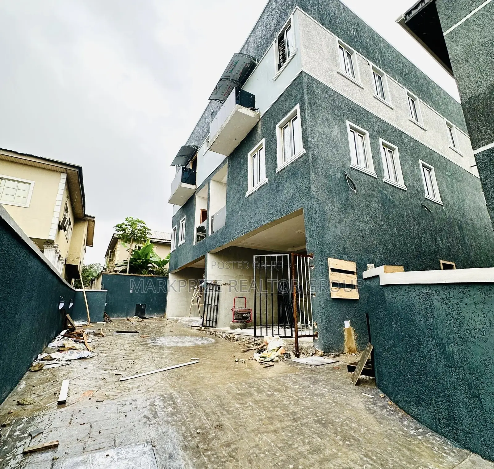 4bdrm Duplex in Magodo Isheri Lagos for sale in Magodo Isheri