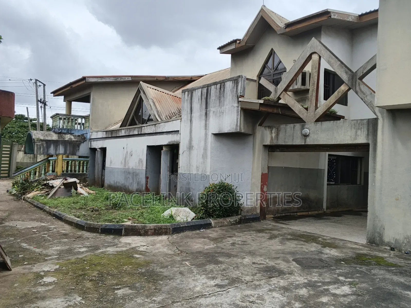 7bdrm Duplex in Ipaja / Ipaja for sale in Ipaja / Ipaja