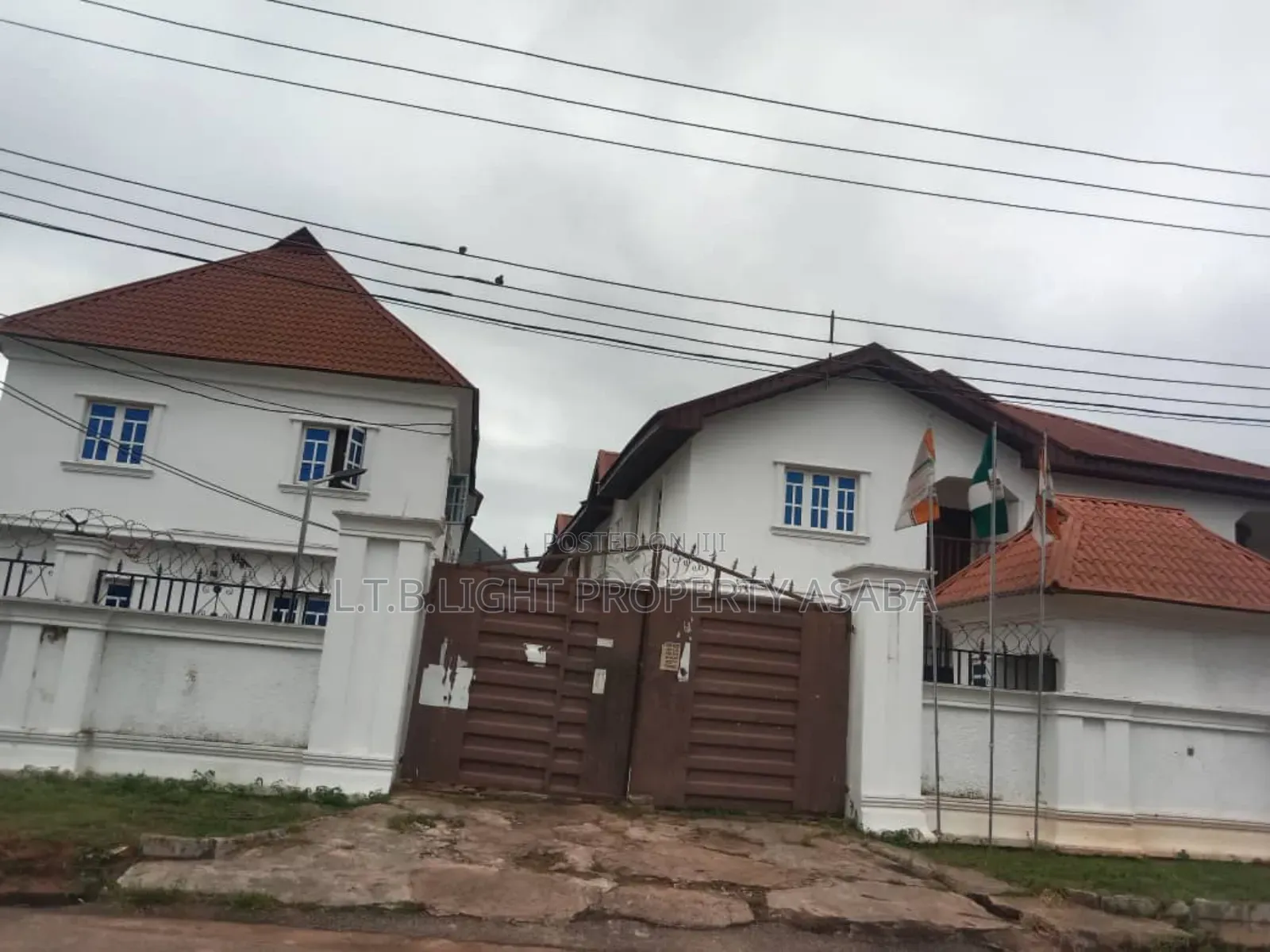 8bdrm Block of Flats in Redeem, Oshimili South for sale in Oshimili South