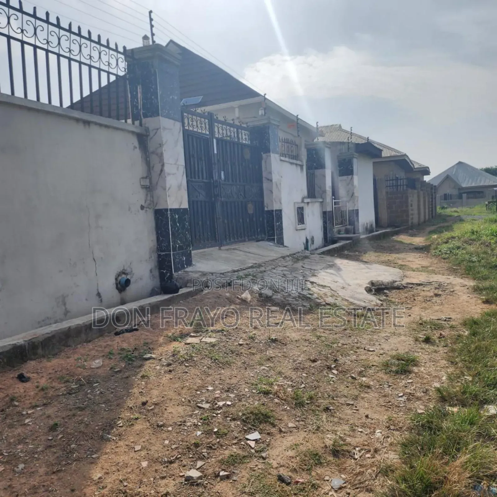 18bdrm Block of Flats in Kasumu Estate, Akala Express for sale in Akala Express