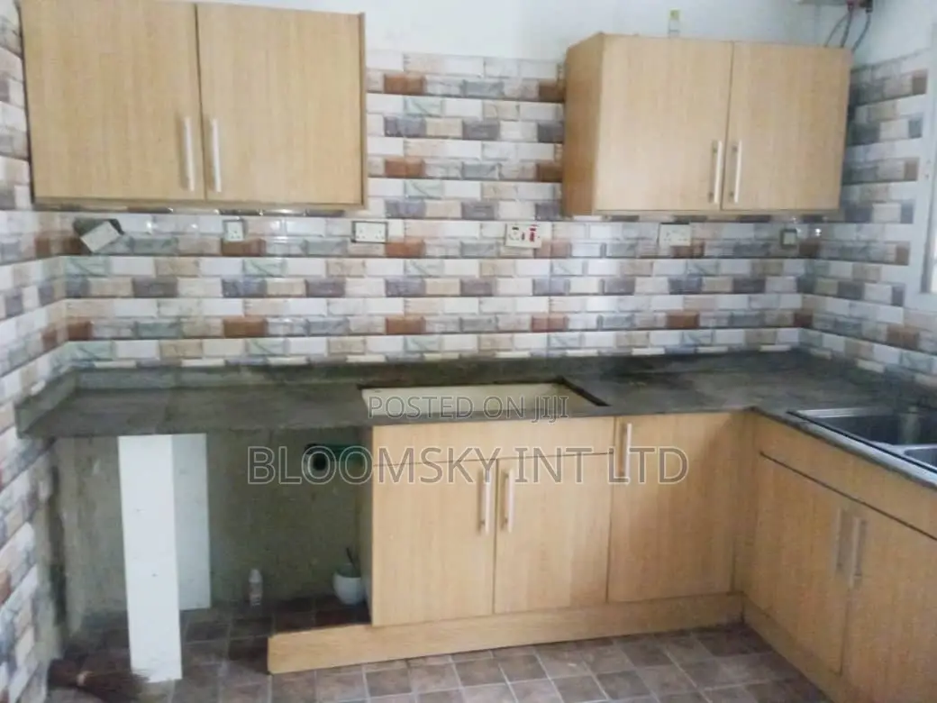 4bdrm Duplex in Ikate for sale in Ikate