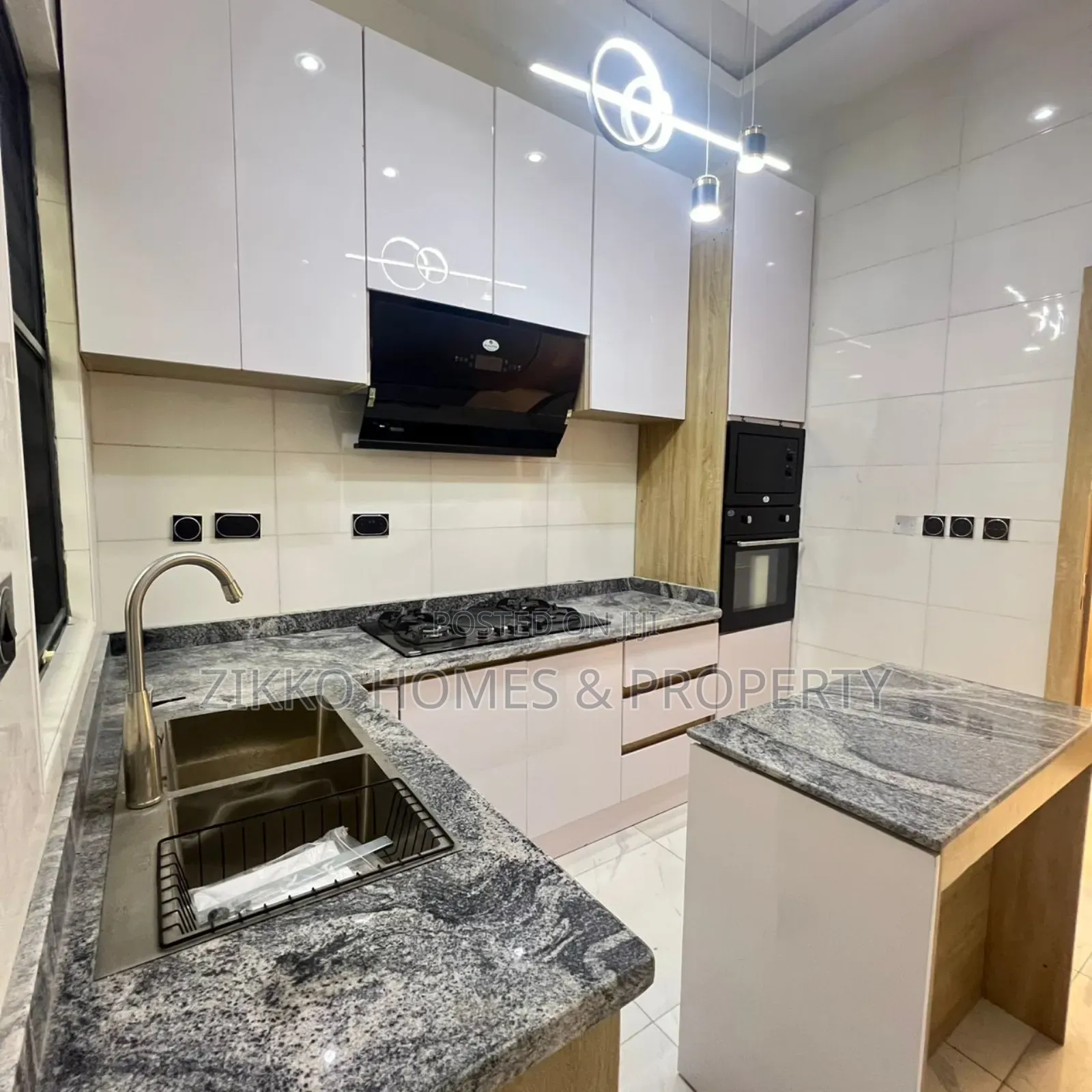 4bdrm Duplex in Ikota, Lekki for sale in Lekki