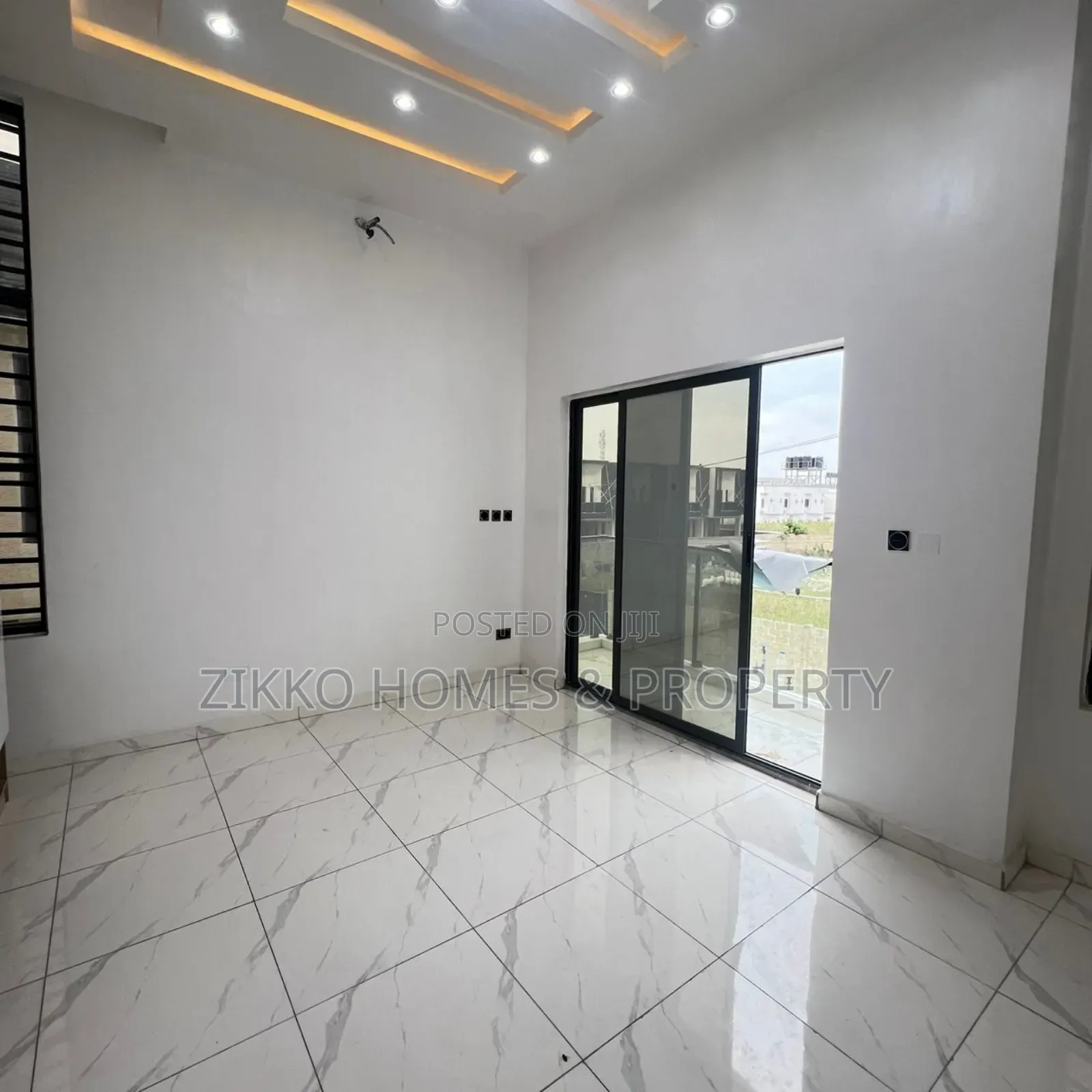 4bdrm Duplex in Ikota, Lekki for sale in Lekki