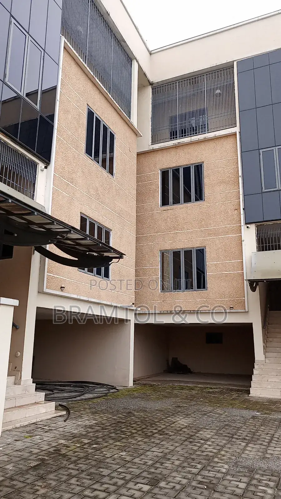 5 Bedroom Terraced Duplex for Rent in Maitama