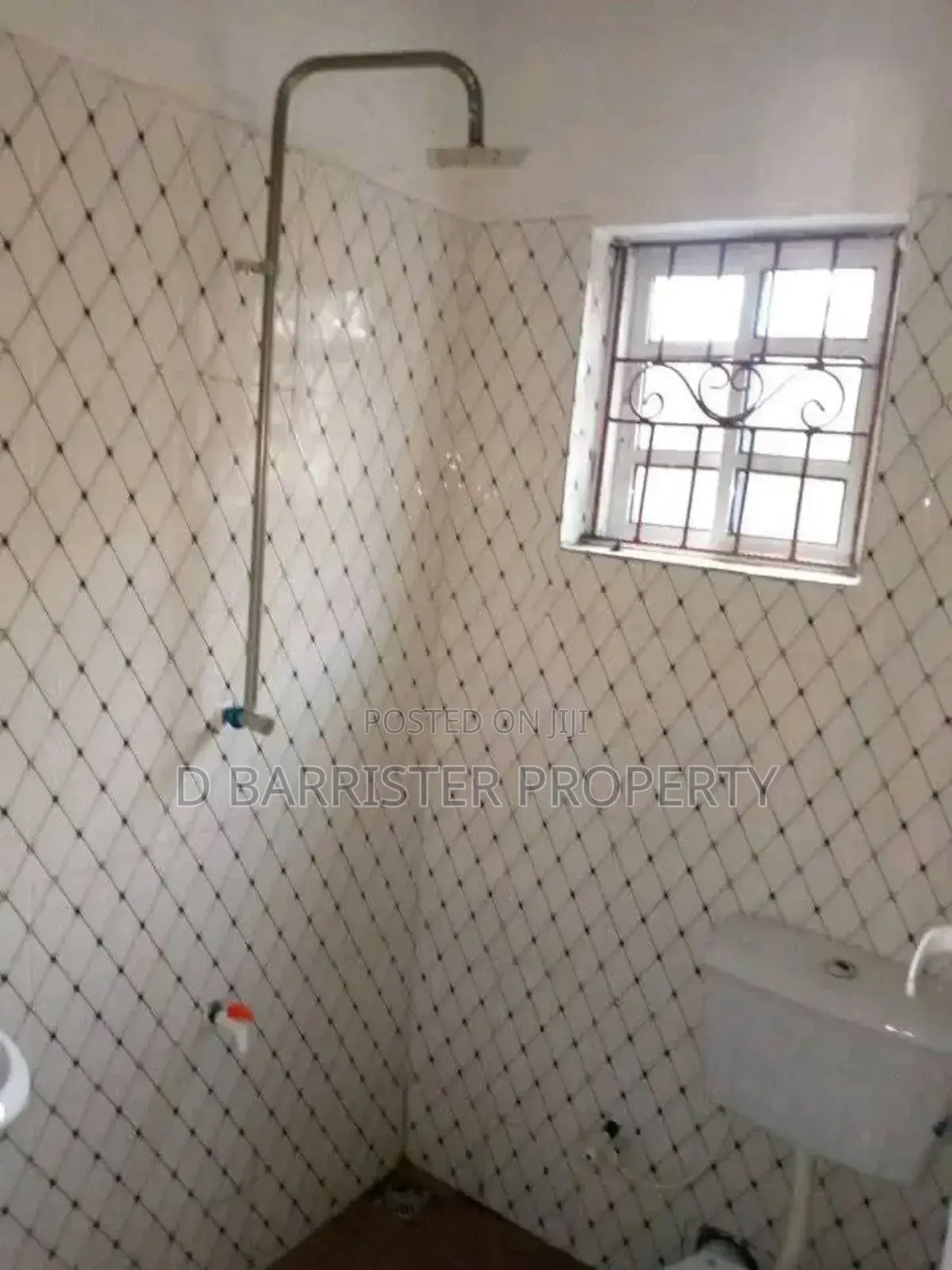 2bdrm Apartment in Kolaq Bustop, Akute Ajuwon for rent in Akute Ajuwon