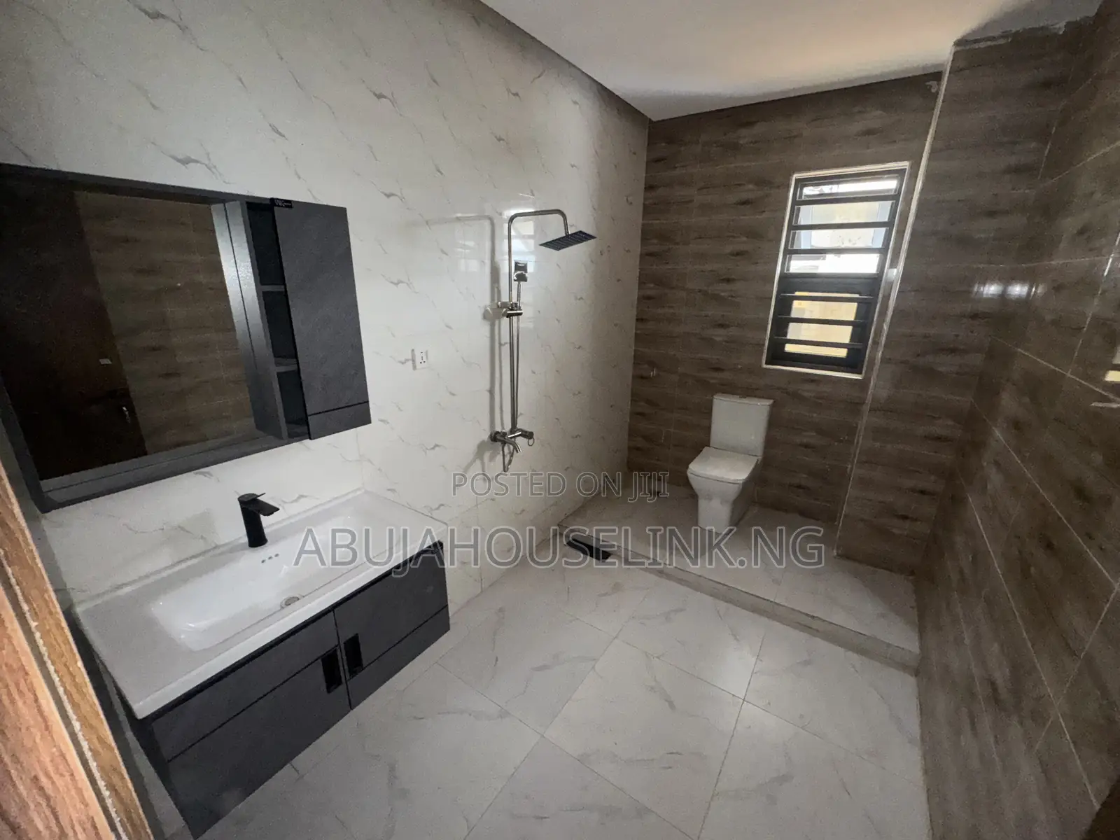 3bdrm Apartment in Wuye Abuja for sale in Wuye