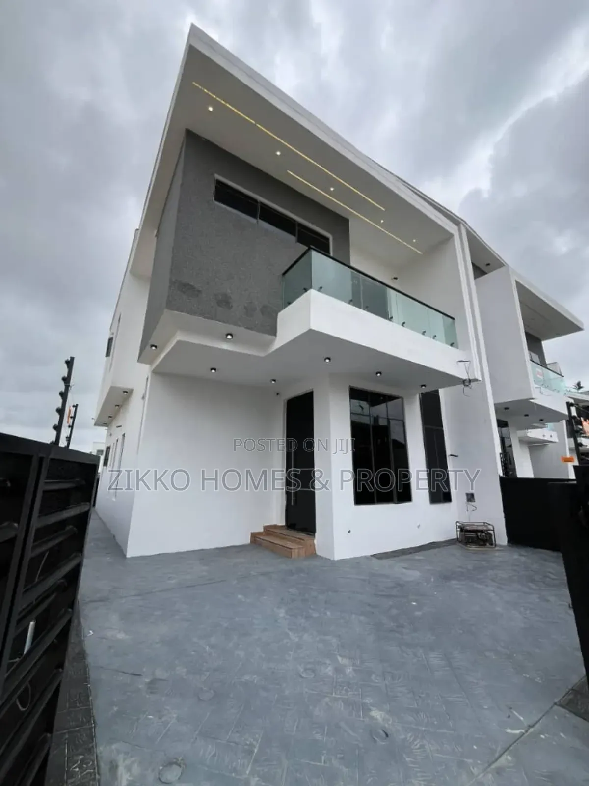 4bdrm Duplex in Ajah, Lekki for sale in Lekki