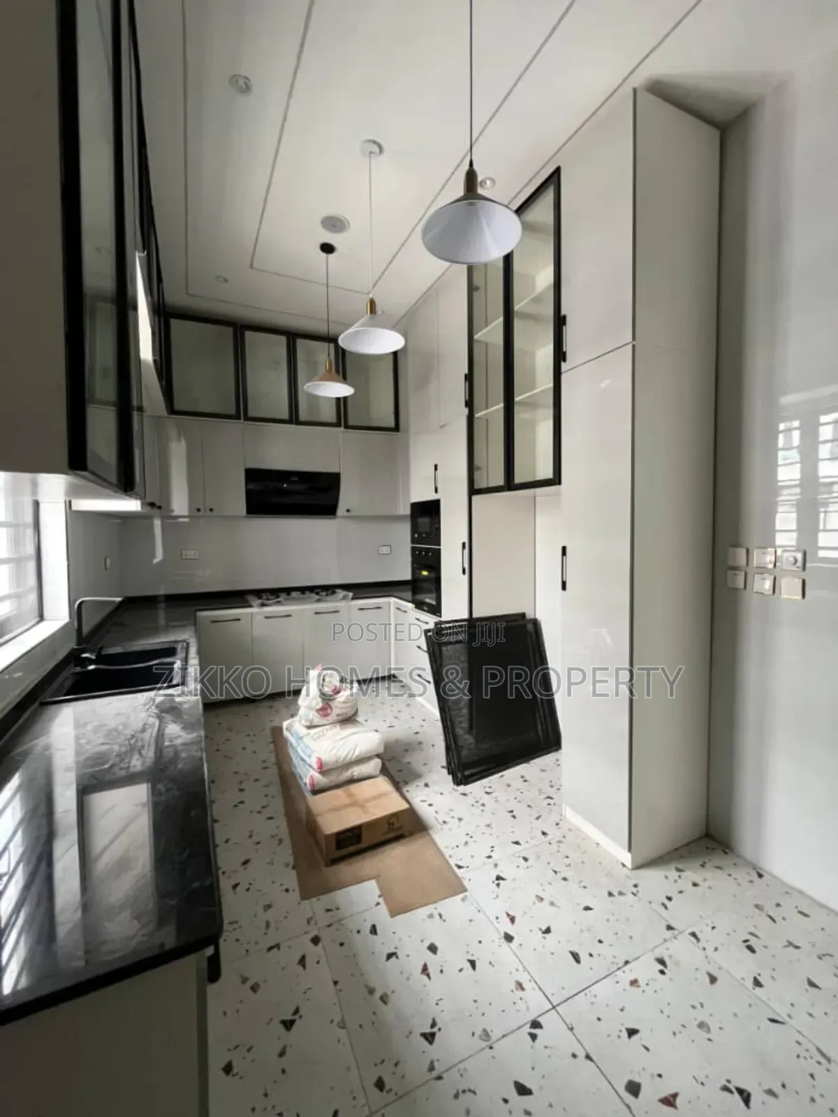 4bdrm Duplex in Ajah, Lekki for sale in Lekki
