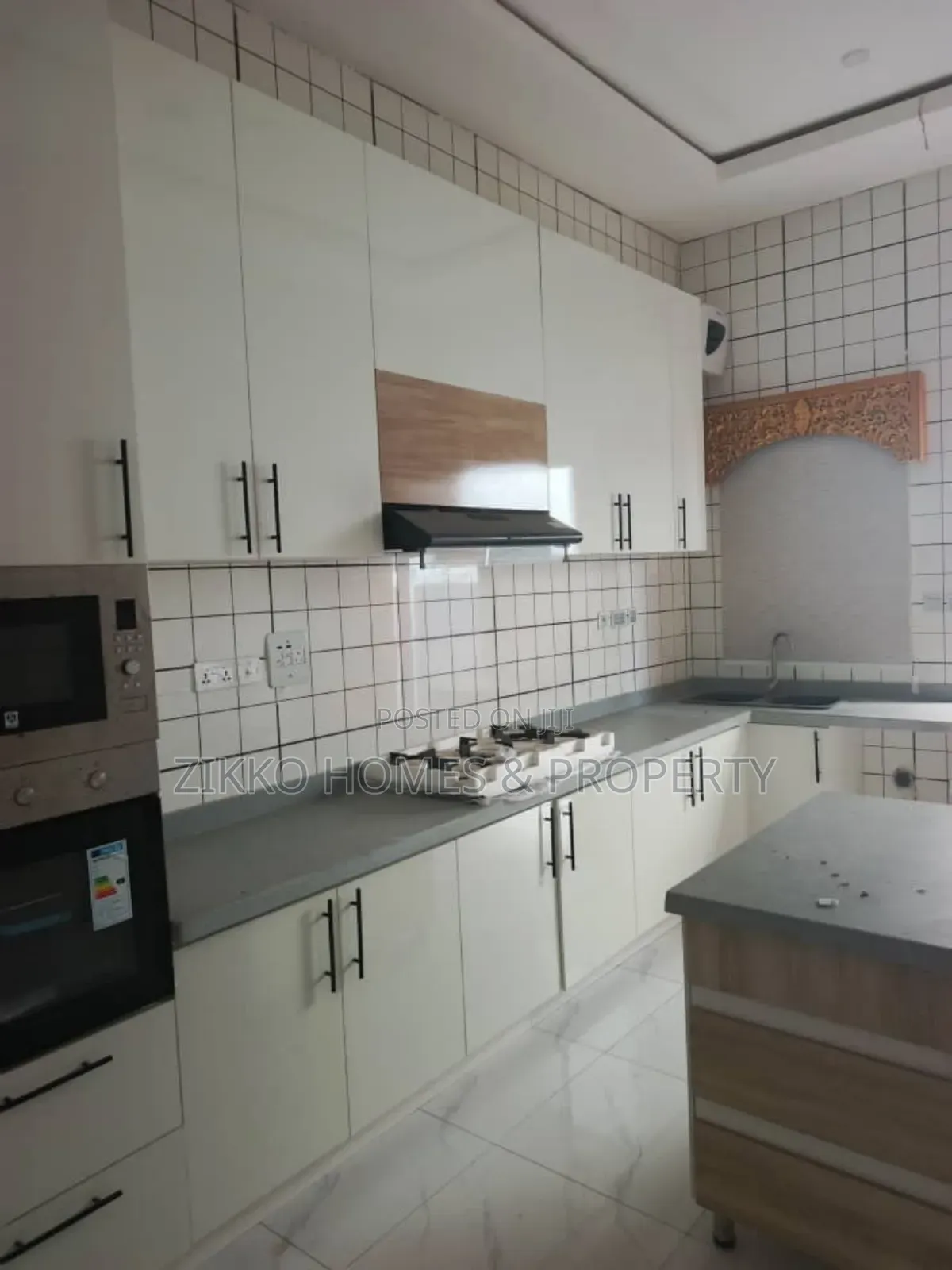4bdrm Duplex in Abraham Adesanya, Lekki for sale in Lekki
