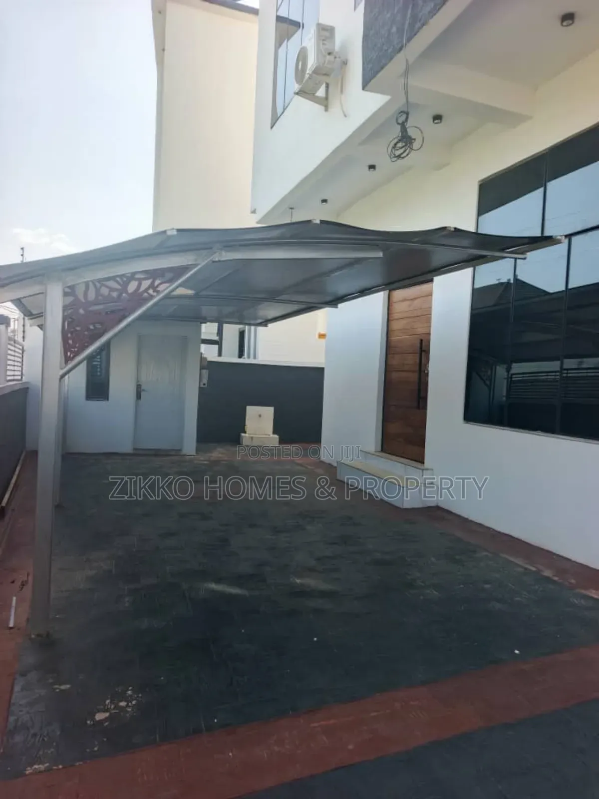 4bdrm Duplex in Abraham Adesanya, Lekki for sale in Lekki