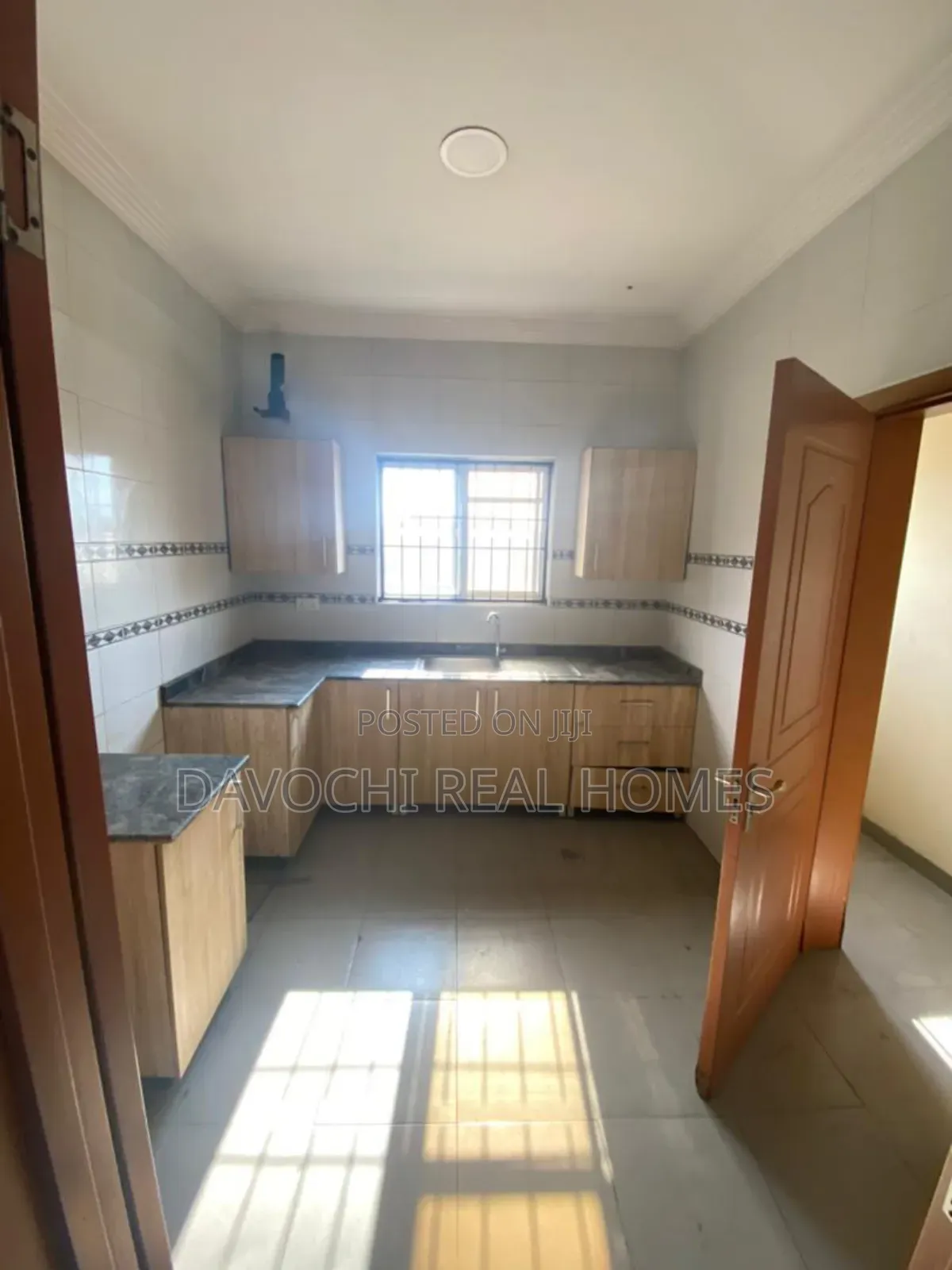 4bdrm Duplex in Ikota Estate for rent in Ikota
