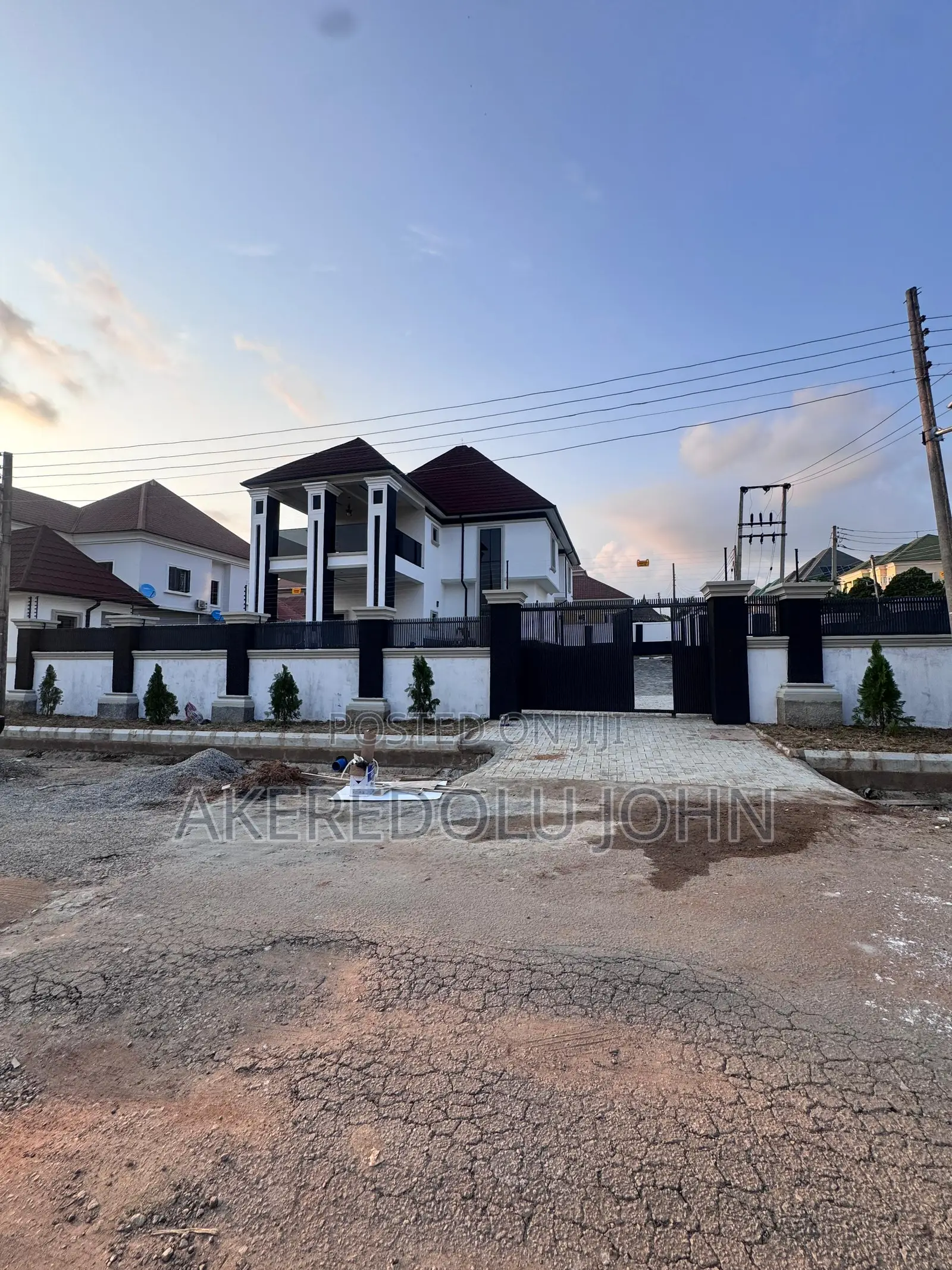 4bdrm Duplex in Life Camp for sale in Life Camp