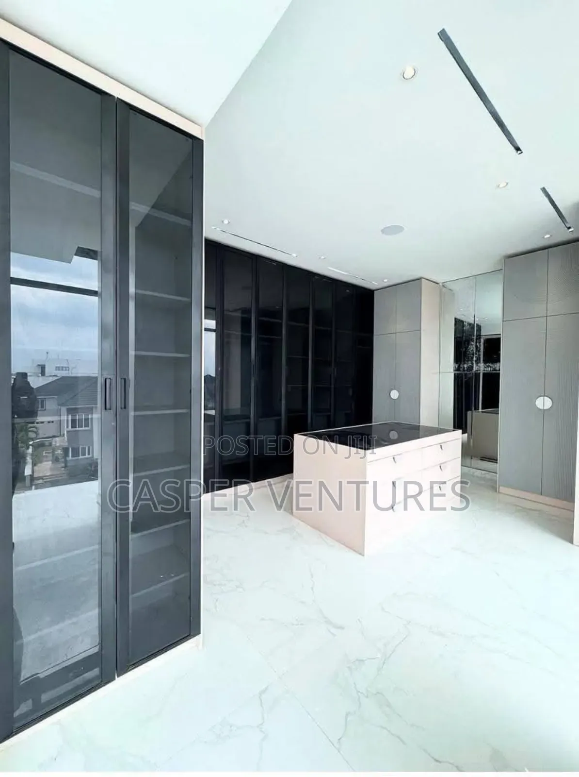 5bdrm Duplex in Pinnock Beach, Osapa london for sale in Osapa london
