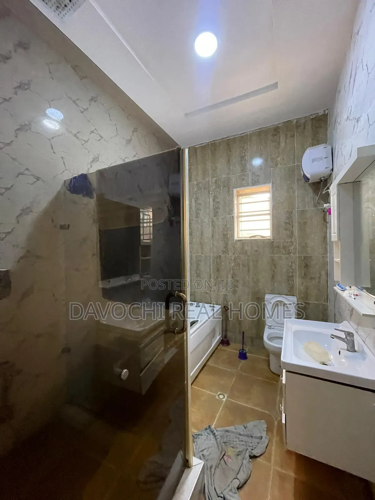 4bdrm Duplex in Ikota for rent in Ikota