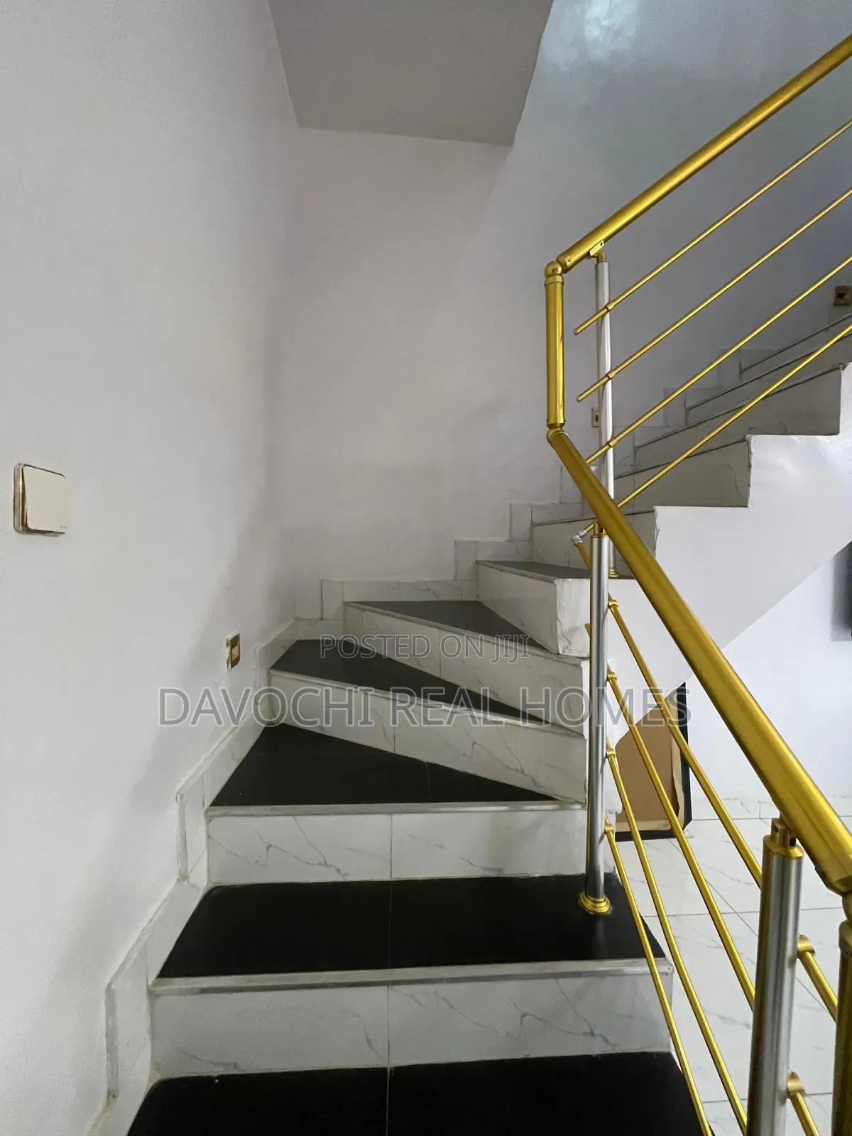 4bdrm Duplex in Ikota for rent in Ikota
