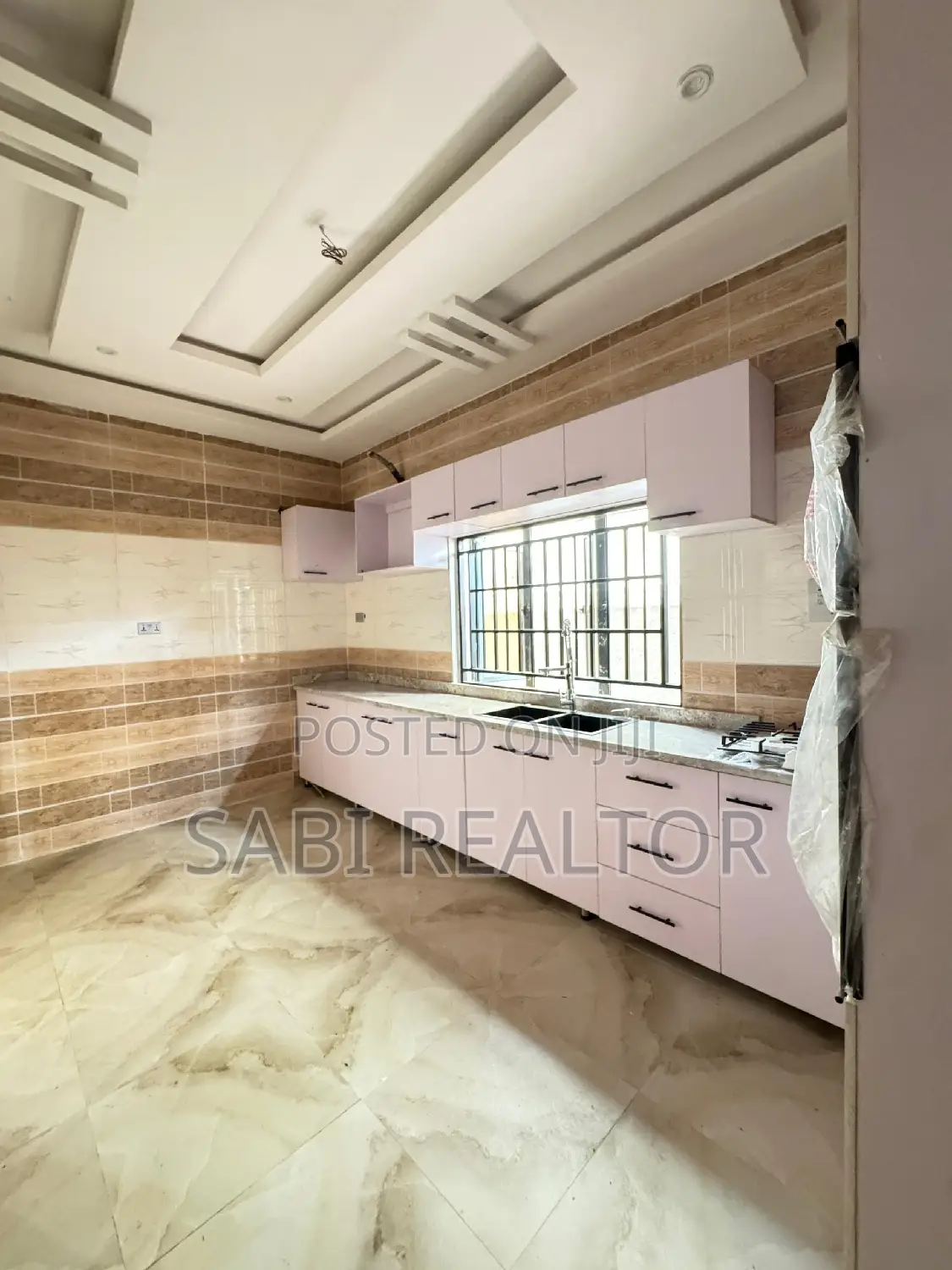 Furnished 4bdrm Duplex in Ikate for sale in Ikate