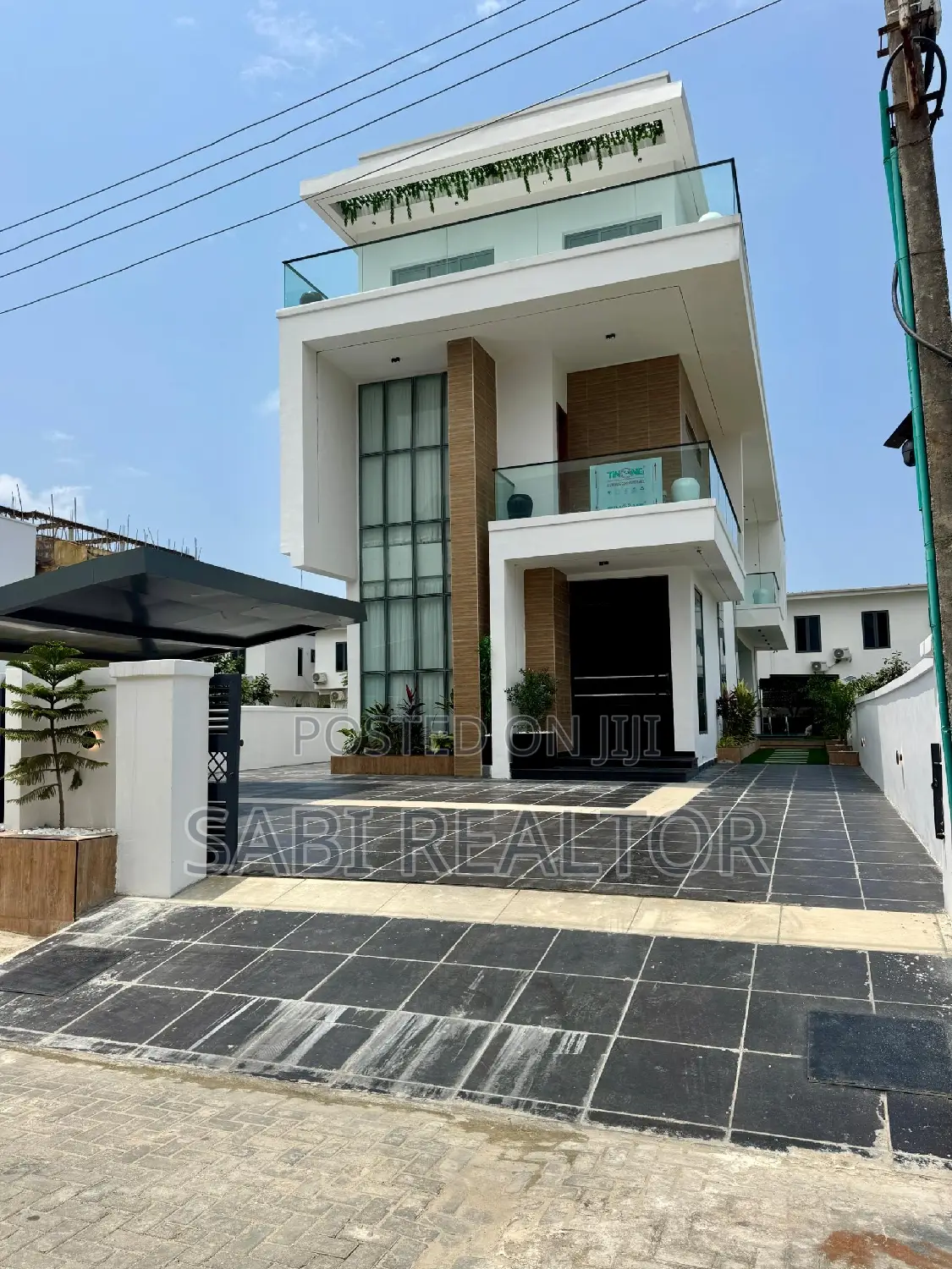 Furnished 5bdrm Duplex in Ikate for sale in Ikate