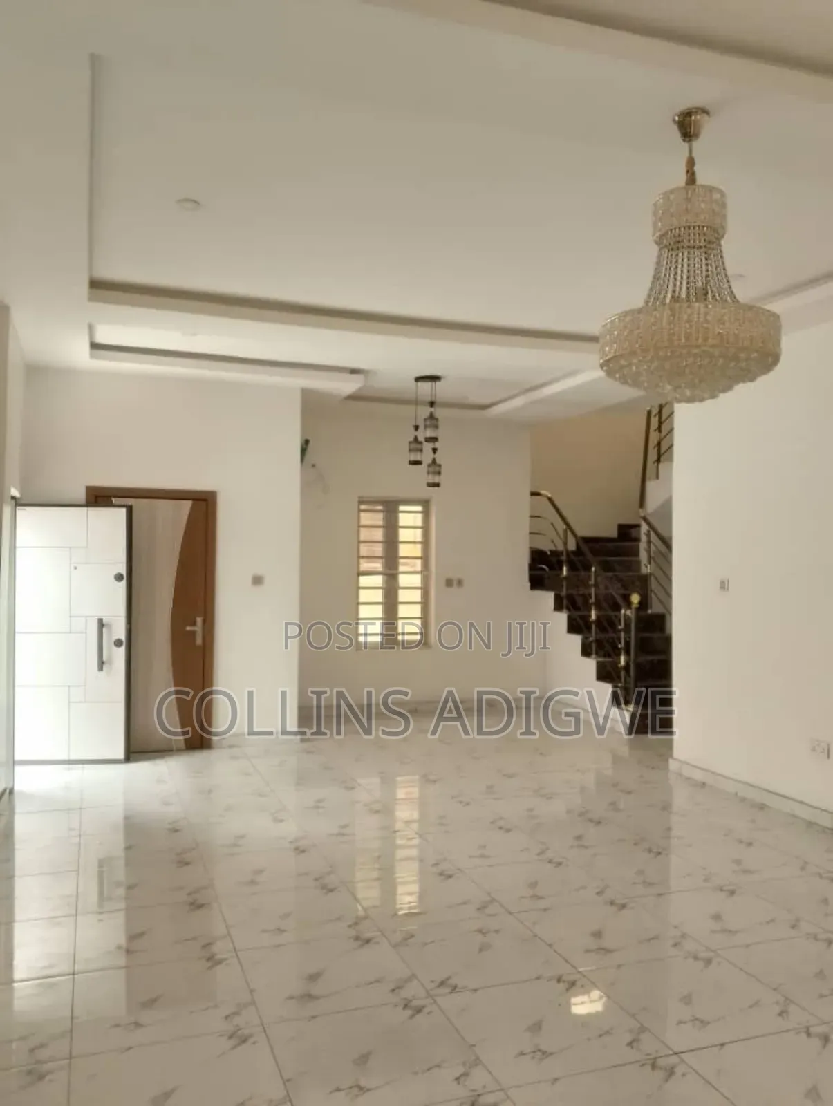 5bdrm Duplex in Orchid Road Chevron for sale in Chevron