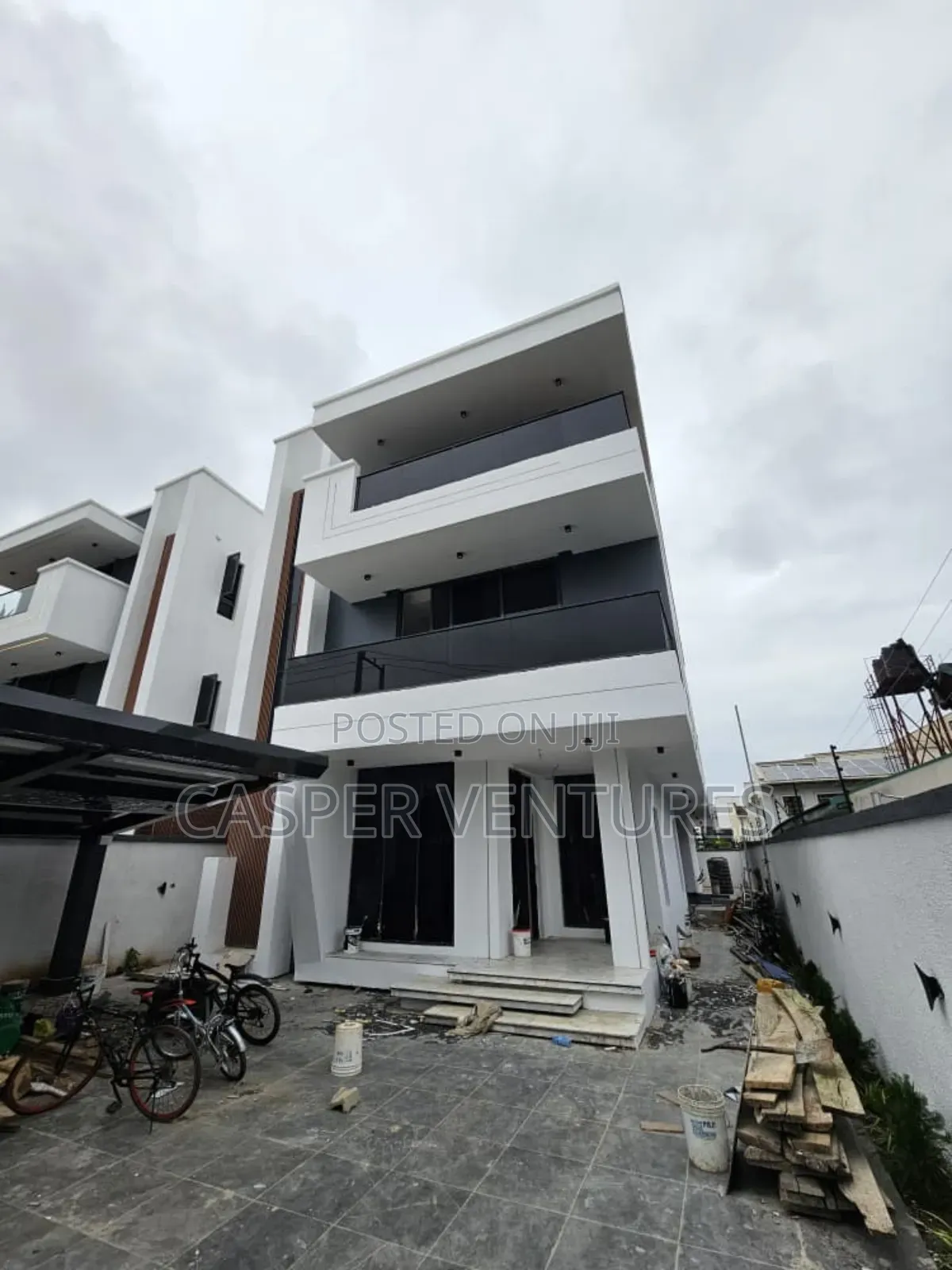 5bdrm Duplex in Phase 1 for sale in Lekki Phase 1