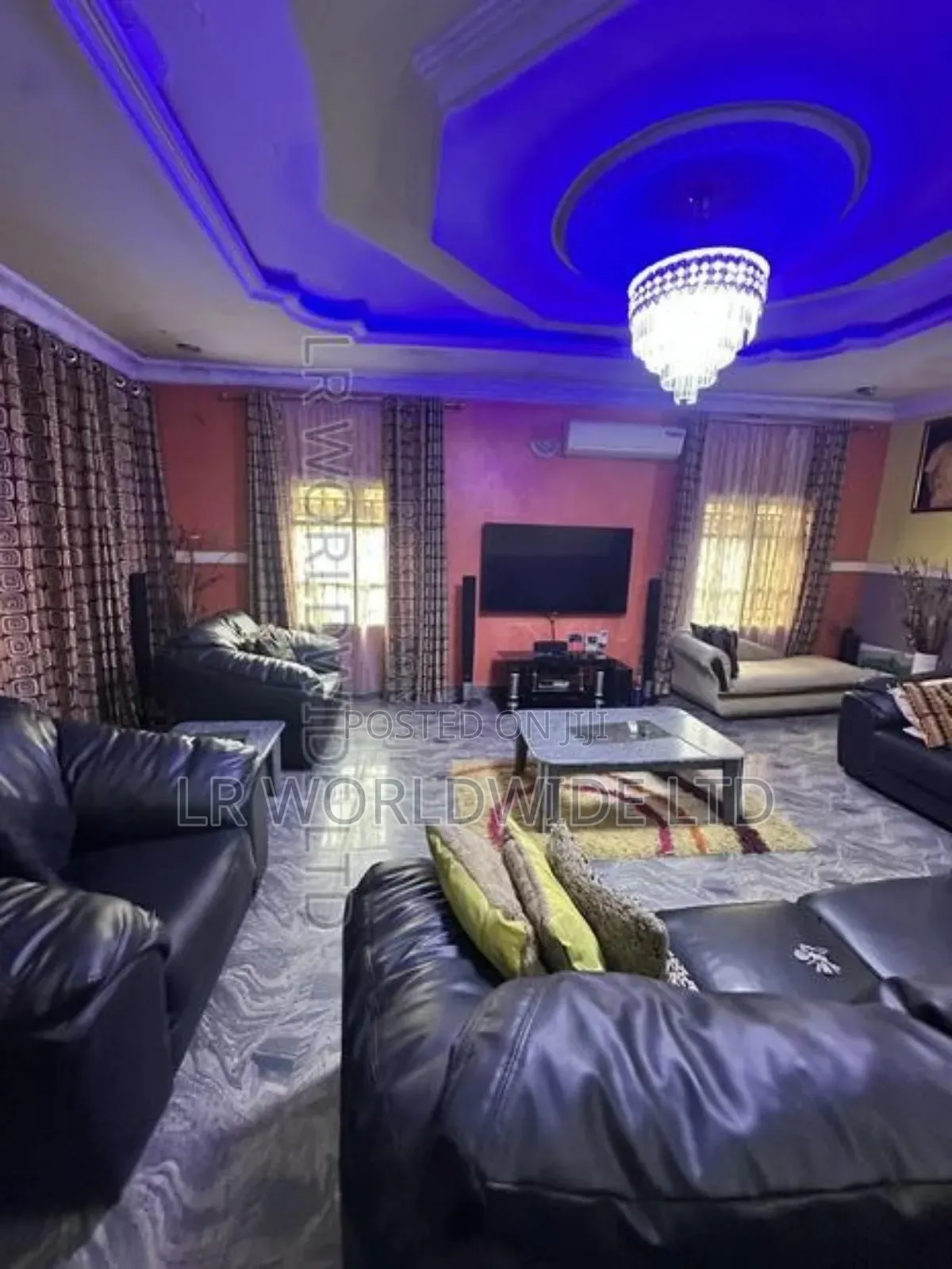5bdrm Bungalow in FHA for sale in FHA
