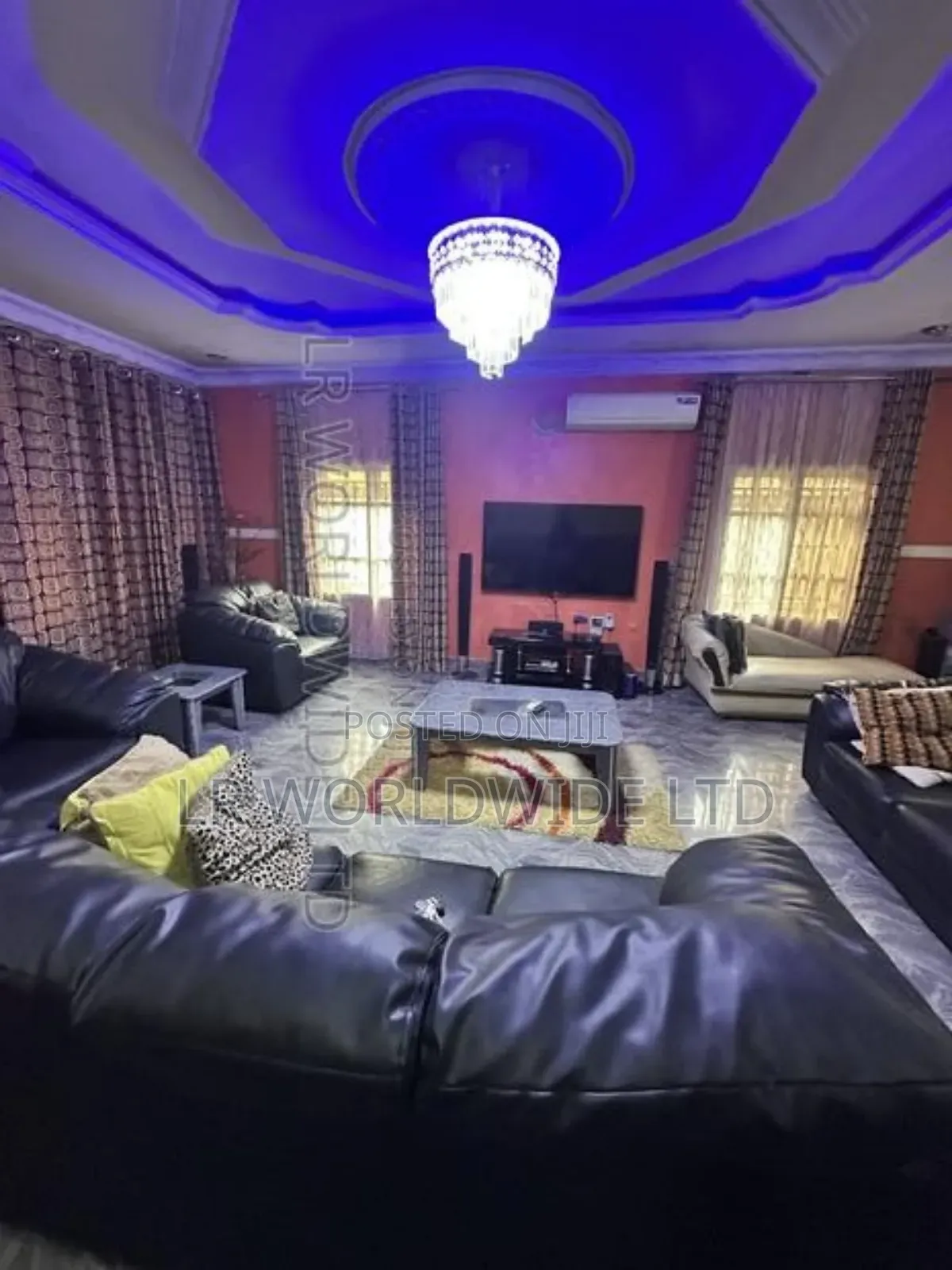 5bdrm Bungalow in FHA for sale in FHA