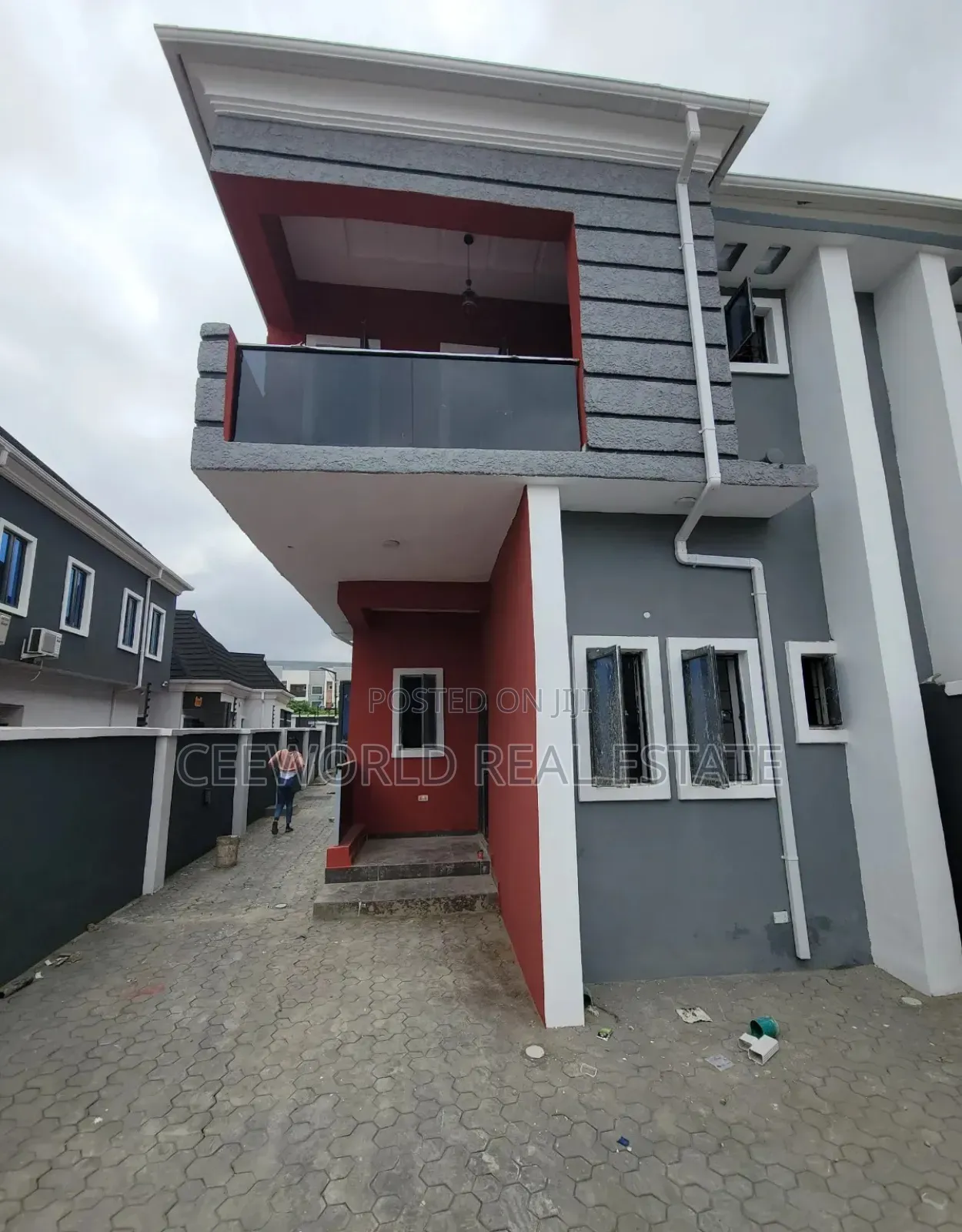 4bdrm Duplex in Kolapo Ishola Gra, Akobo for rent in Akobo