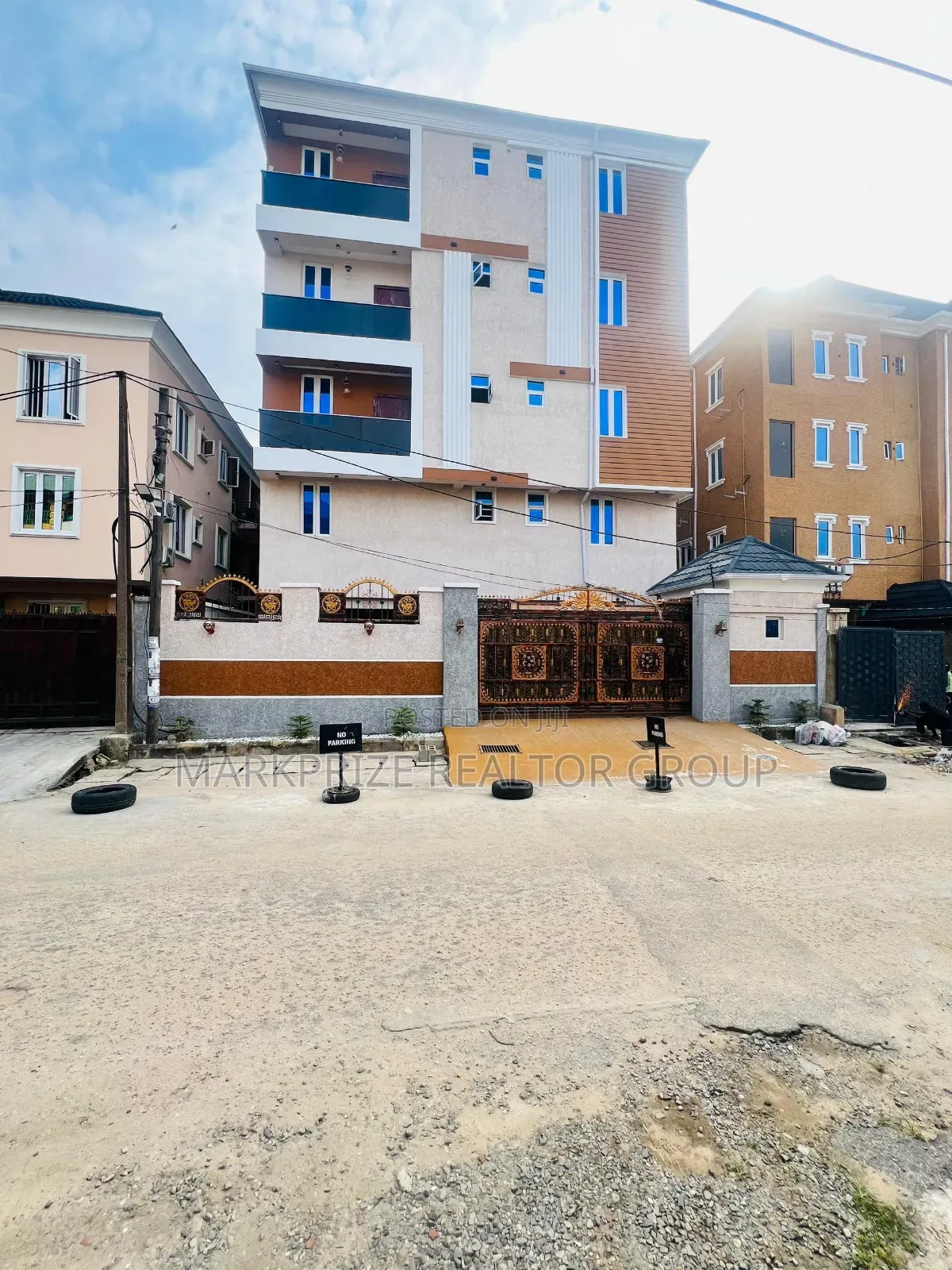 3bdrm Apartment in Yaba Lagos for sale in Yaba