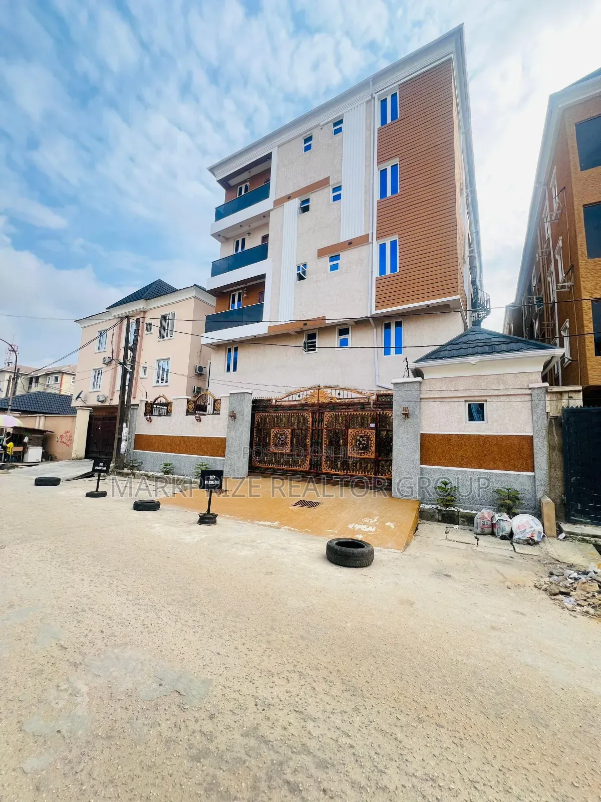 3bdrm Apartment in Yaba Lagos for sale in Yaba