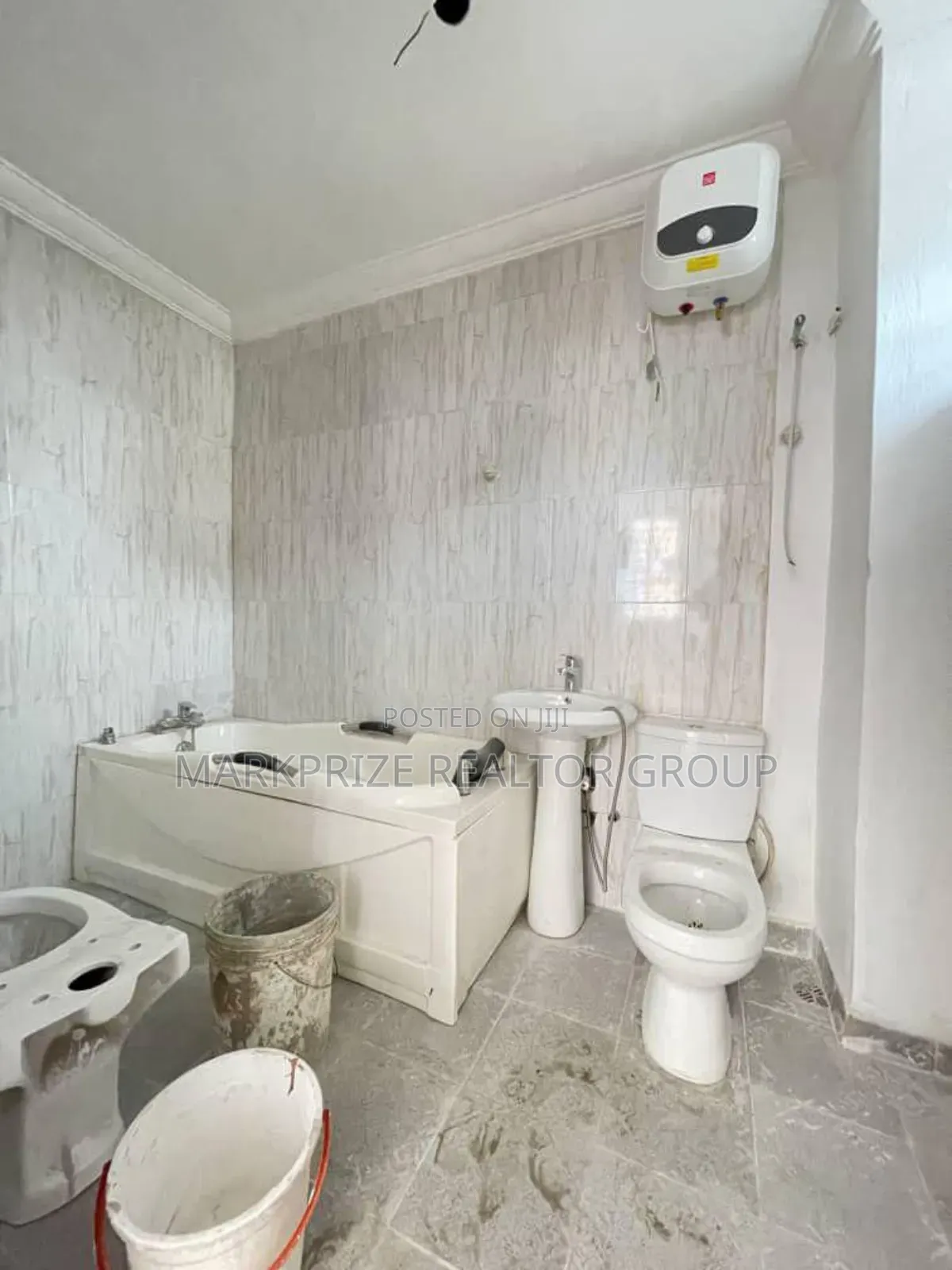 3bdrm Apartment in Yaba Lagos for sale in Yaba