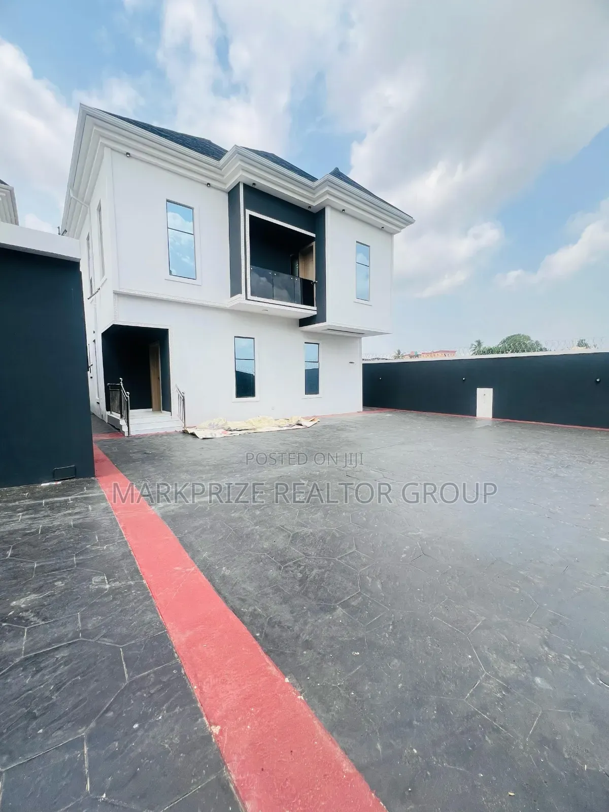 3bdrm Apartment in Omole Phase 1 for sale in Omole Phase 1